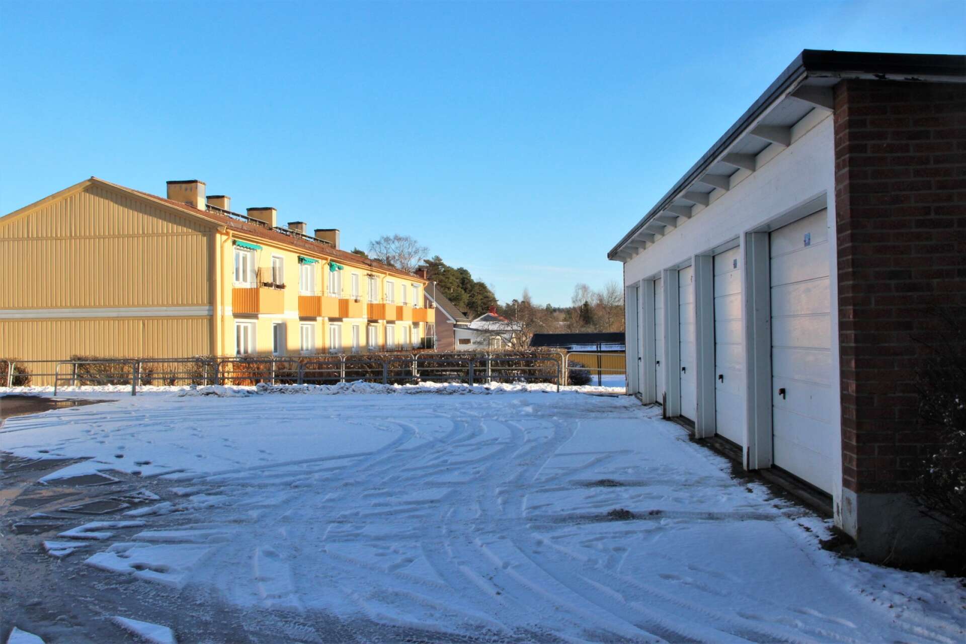 Såväl vid garaget bakom ”hundrametern” som vid gula huset på Herrgårdsgatan fanns kemtvätt förut.