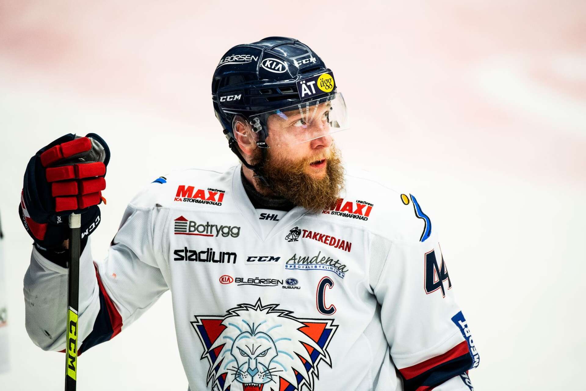 Linköpingskaptenen Jonas Junland genomgick en höftoperation efter förra säsongen och är nu tillbaka i spel.