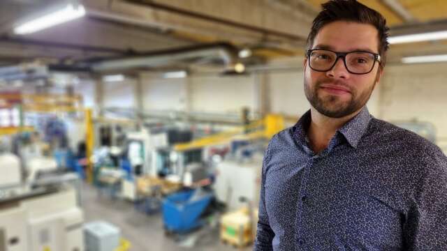 Niklas Österberg är vd för Ölme Mekaniska och berättar om företaget.