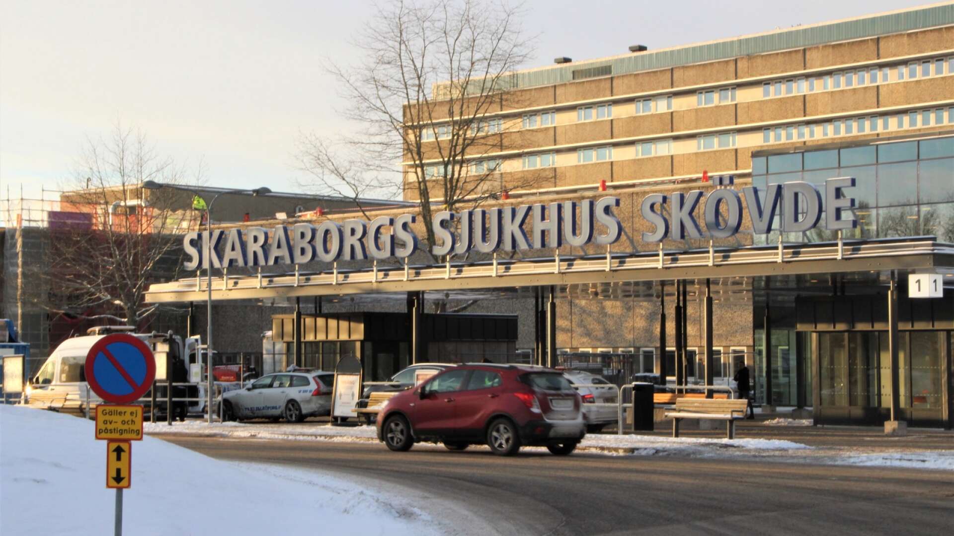 Totalt 46 inneliggande patienter på Skaraborgs sjukhus har bekräftats med covid-19 under måndagen.