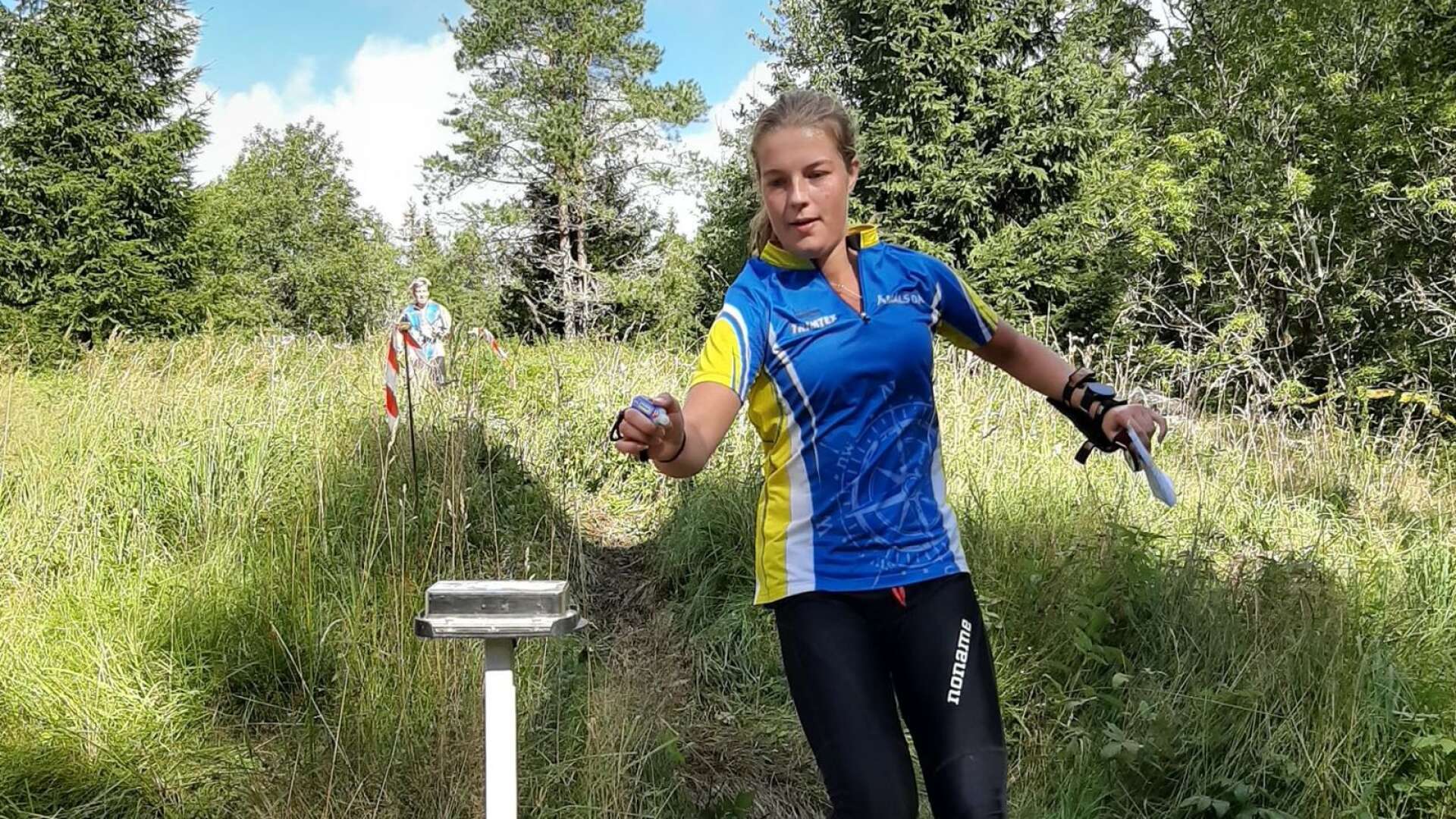 Johanna Källvik Leufvén från Åmåls OK joggade sig runt DM-banan förra helgen, som ett test inför kommande helgens SM i medel- och långdistans i Göteborg.