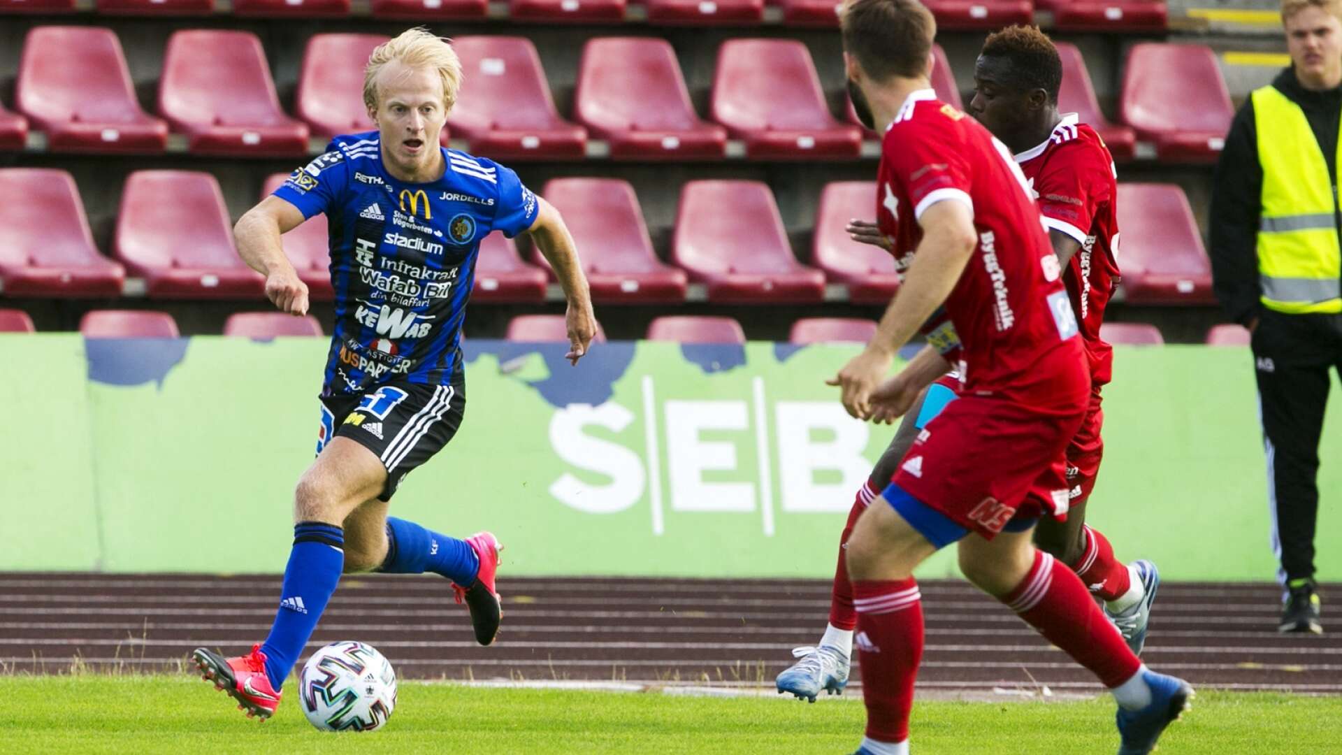 Karlstad Fotbolls offensiva nyckelspelare Oskar Alvers kan vara borta resten av säsongen.