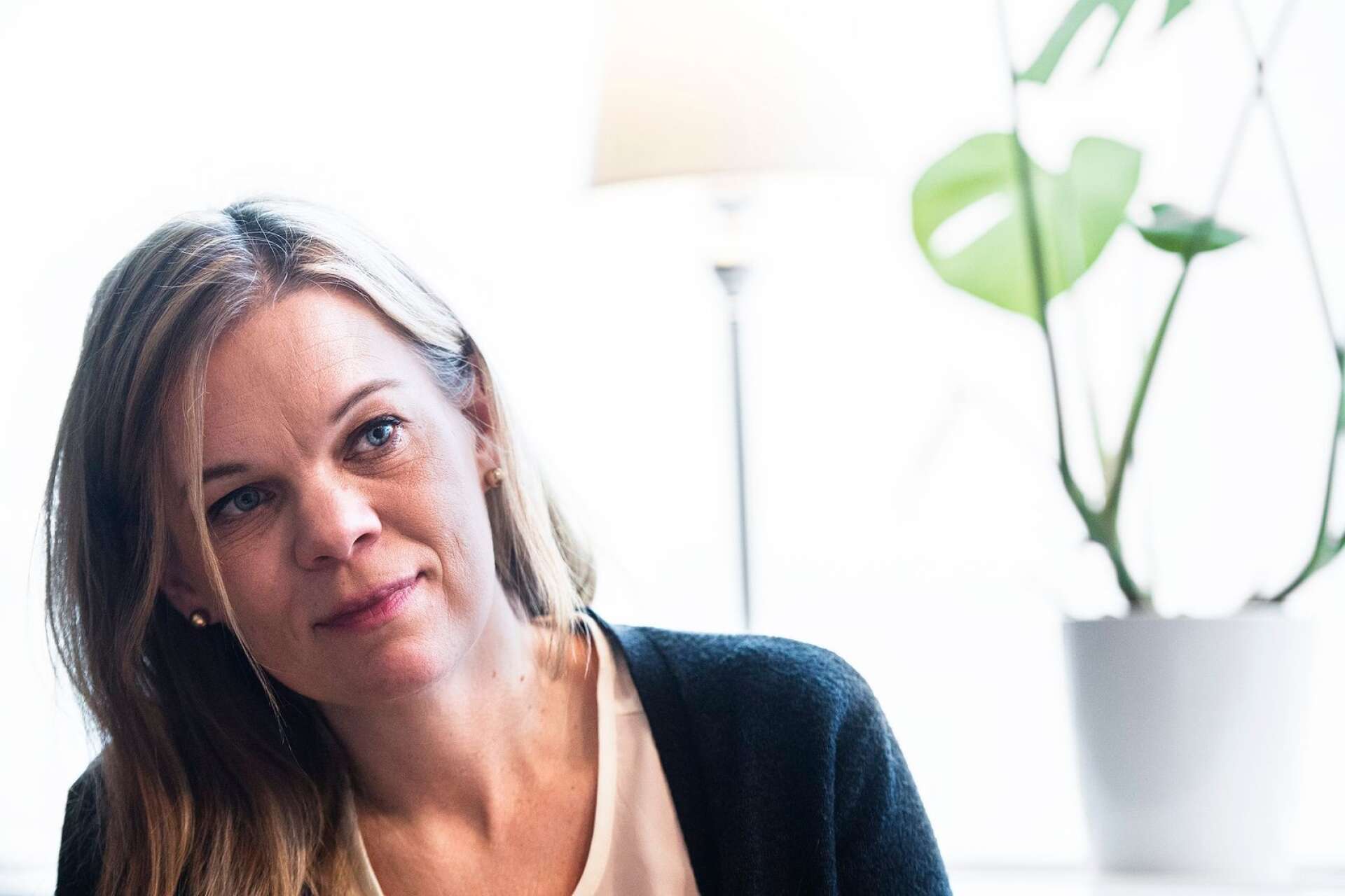 Kommunalrådet Kristina Lundeberg (C) svarar på kritiken från Sunne fastighets AB:s tidigare styrelseledamöter Henrik Lagerlöf och Anette Sätherberg.