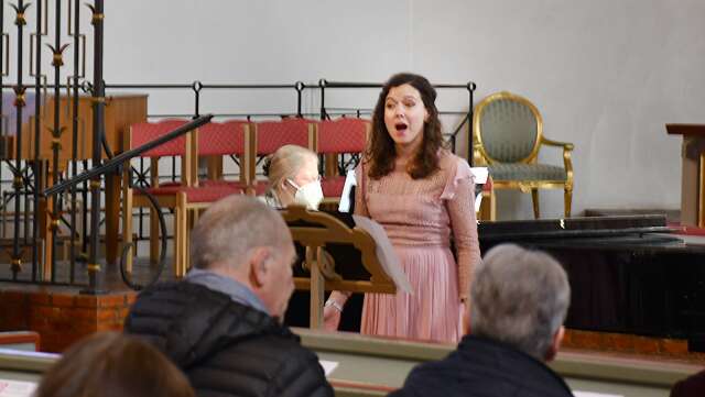 På onsdagen gavs en lunchkonsert i Sunne kyrka med Karolina Wallin Agaeus, sång och Ragnhild Pettersson, piano.