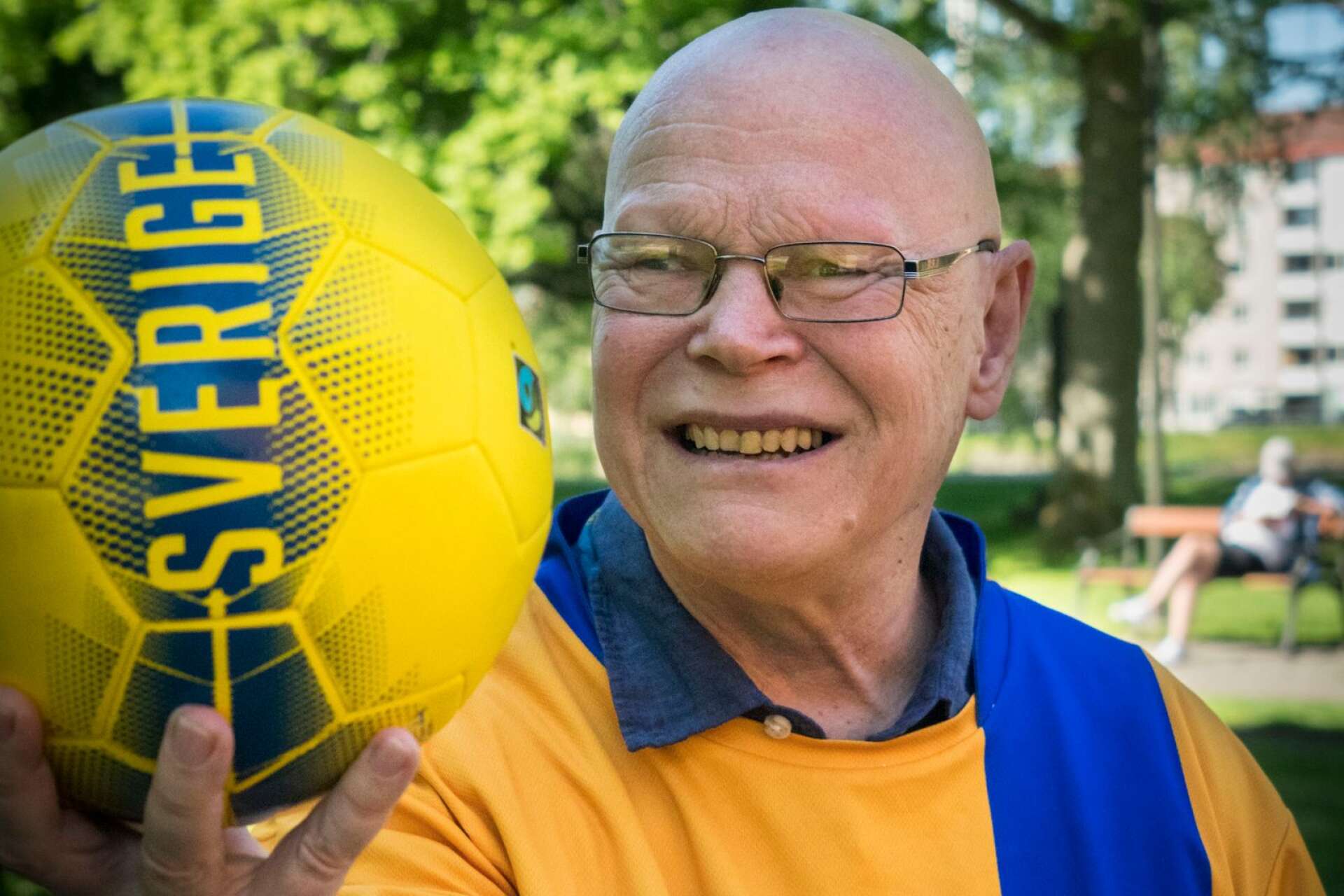 Fotbollsoraklet Svante Bernhard fyller 70 år.