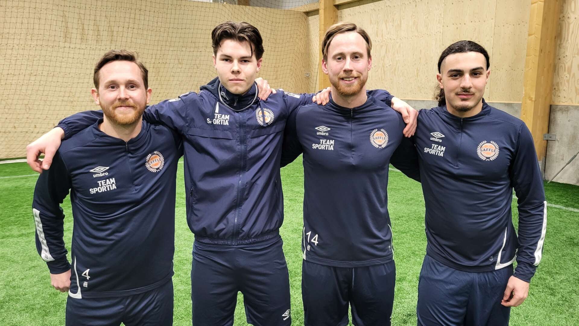 Här är Säfflekillarna Marcus Börjesson, Max Lövenhamn, Oscar Höök och Adam Feki som ser fram emot en ny säsong i Säffle SK.