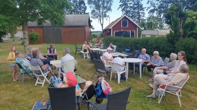 Ett 30-tal deltagare från Flo kyrka till Sal kyrka slöt upp till femårsjubileet av Salstadfesten.