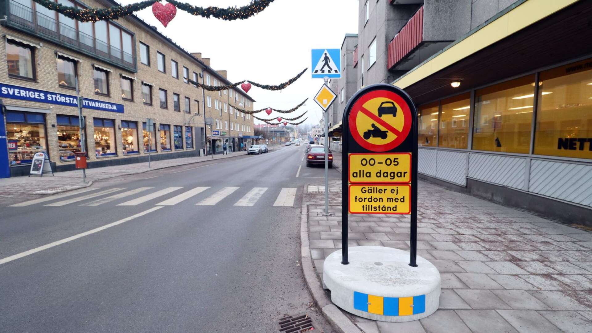 Åmåls kommun planerar att bygga en cykelbana längst Kungsgatan mellan Södra Långgatan och Lunnegatan. 