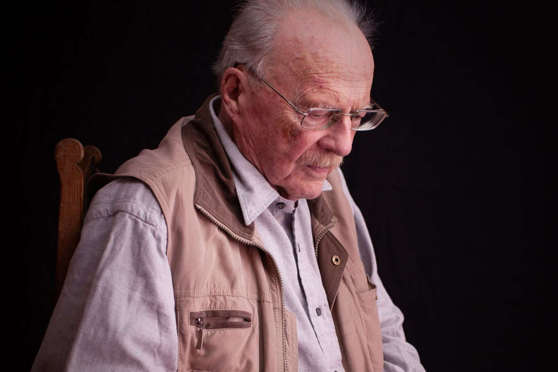 Jan Myrdal har filmats av kristinehamnaren Bengt Löfgren.