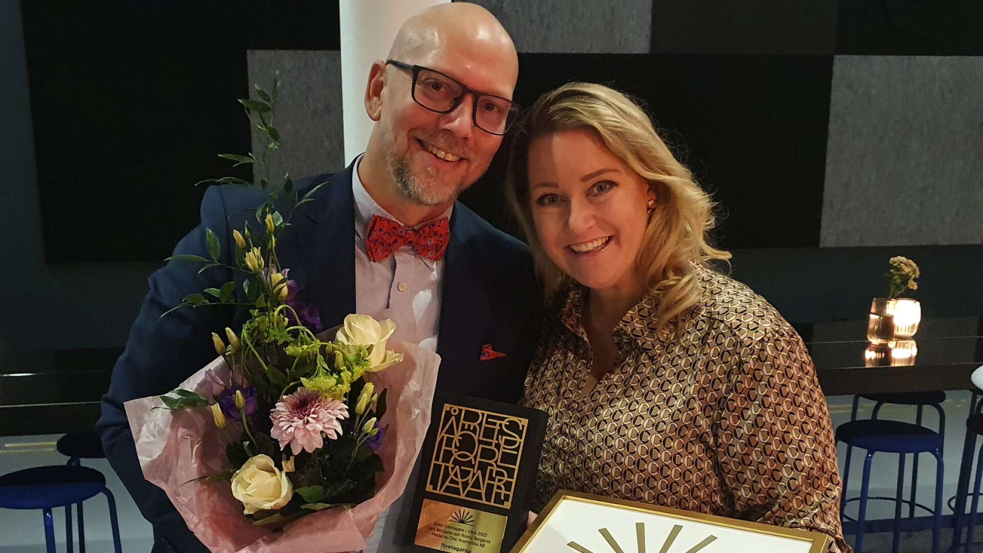 Ronny och Sarah Bergqvist på Madame Chic kosmetika fick utmärkelsen Årets företagare och var både överraskade och lyckliga. 