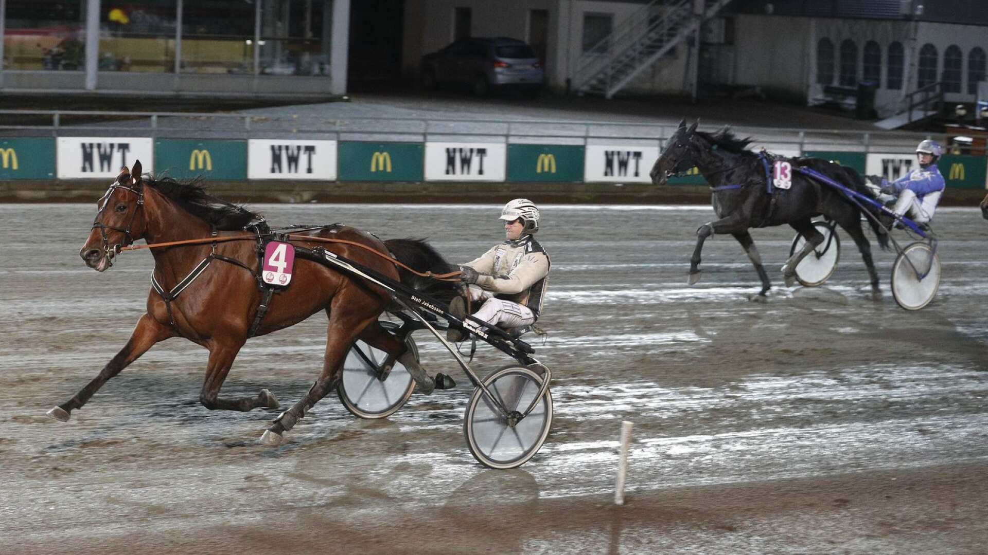 Global Bienvenue ordnade en av två vinster för Magnus Jakobsson på Färjestad under lördagskvällen.