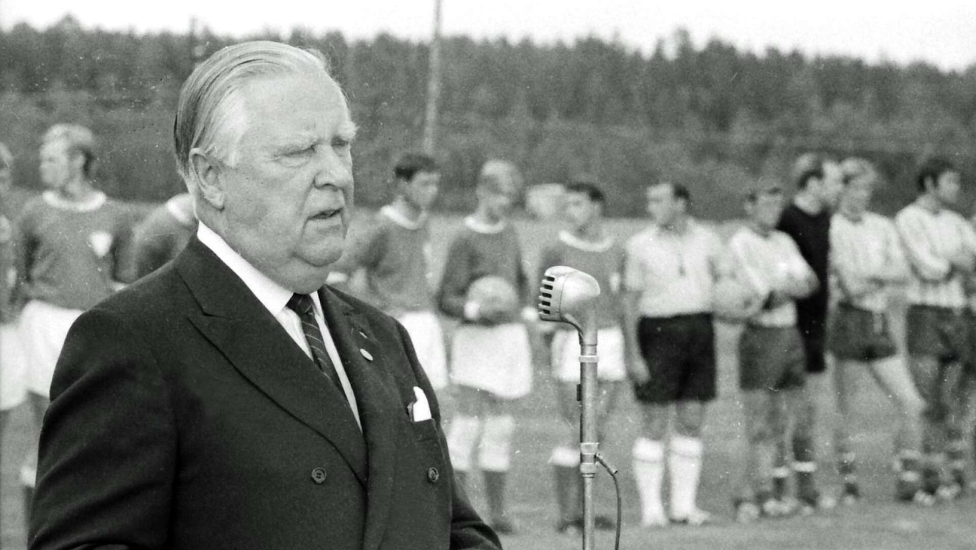 En ny idrottsplats invigdes. Det var Brovallen i Värmlandsbro som fick sin invigning. Harry Jansson var inte bara kommunalpolitiker, han var också ordförande i Värmlands Fotbollförbund och höll invigningstalet. Invigningsmatchen spelades mellan Värmlandsbro SK och SK Sifhälla. 