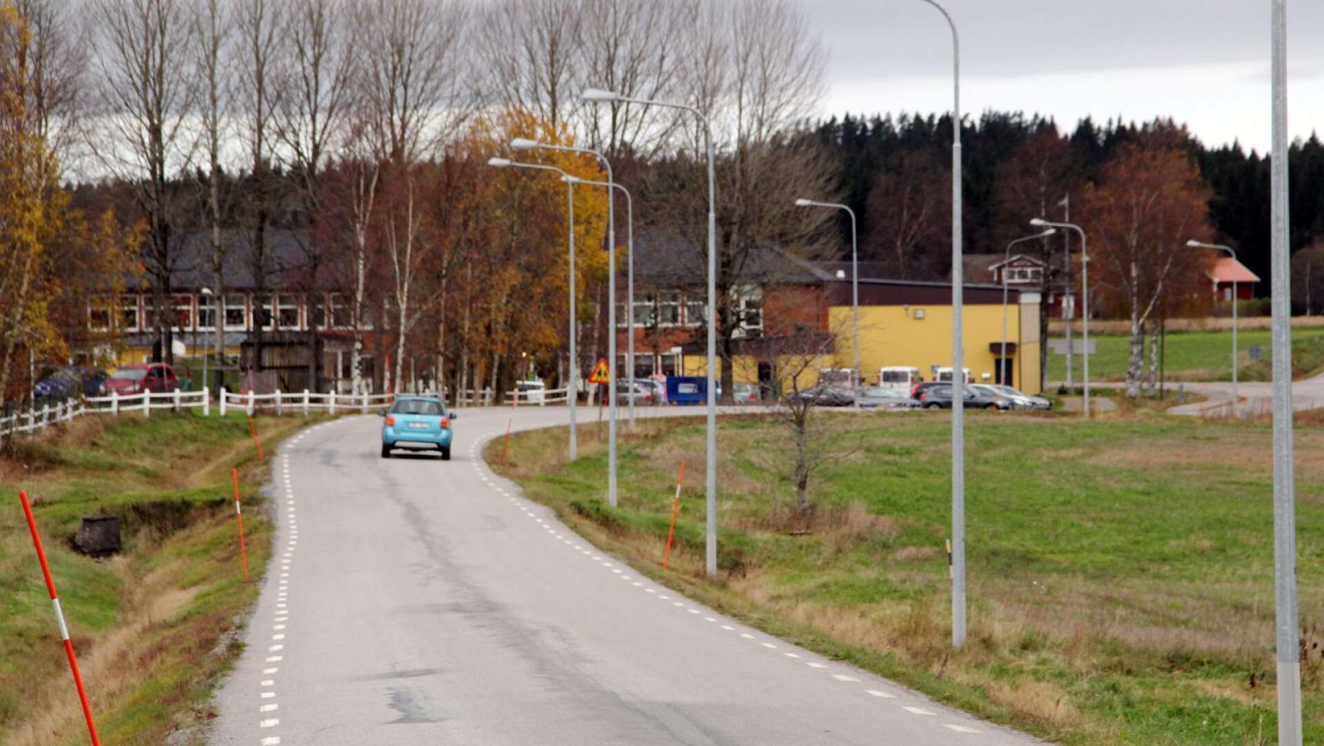 Insändaren behandlar den i Dalslänningen flera gånger tidigare uppmärksammade frågan om gatubelysning i Järbo.