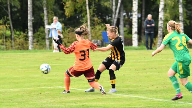 Julia Martinsson stod för Edas enda mål i fredagens match mot Karlstad.
