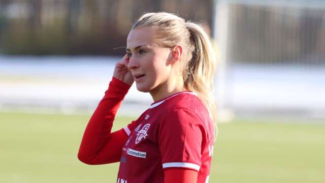Isabelle Olsson lämnade nyligen RIK, efter att ha varit i klubben under sommaren, och flyttade tillbaka till Umeå.