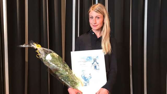Årets mottagare av Kulturpriset till Göran Tunströms minne är Stella Broos, intendent vid Alma Löv museum i Östra Ämtervik.