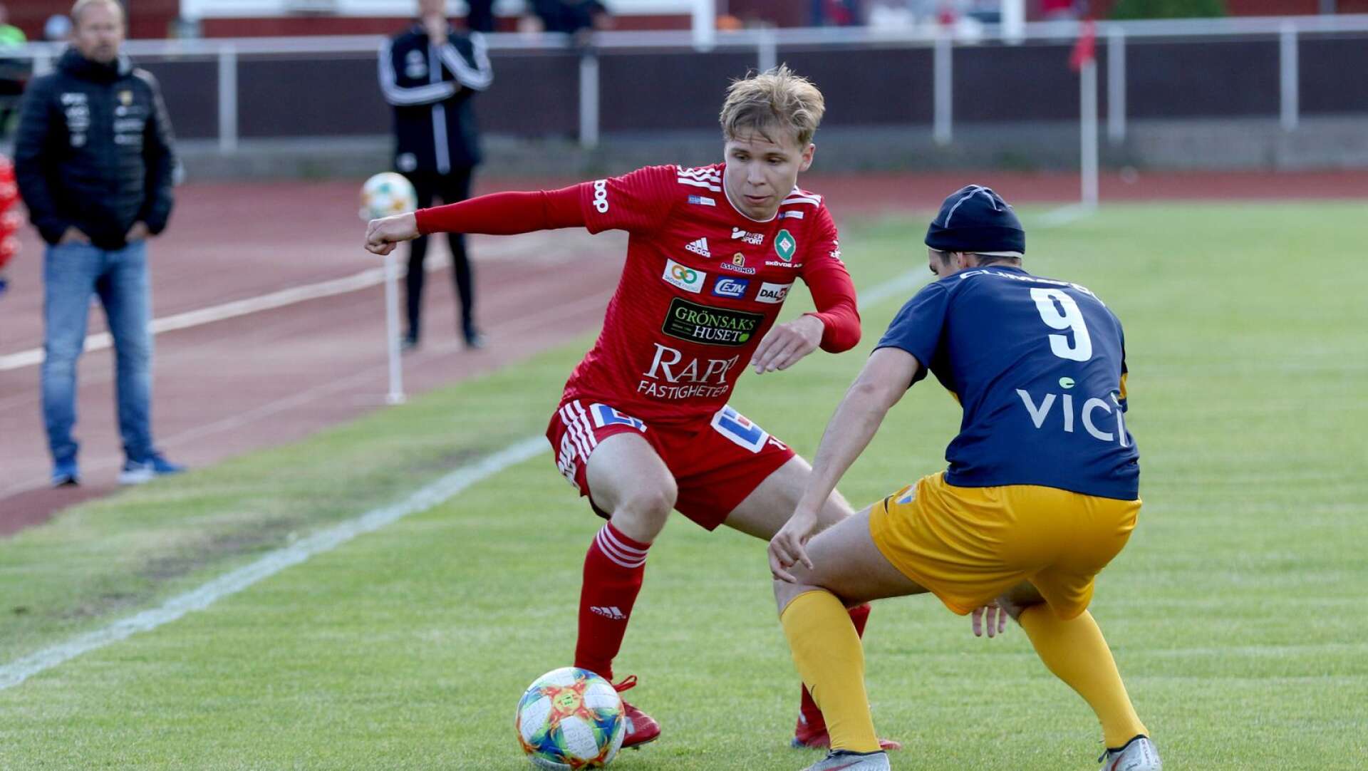 Skövde AIK spelade hemma mot Torn i division 1 södra. Samuel Sörman.