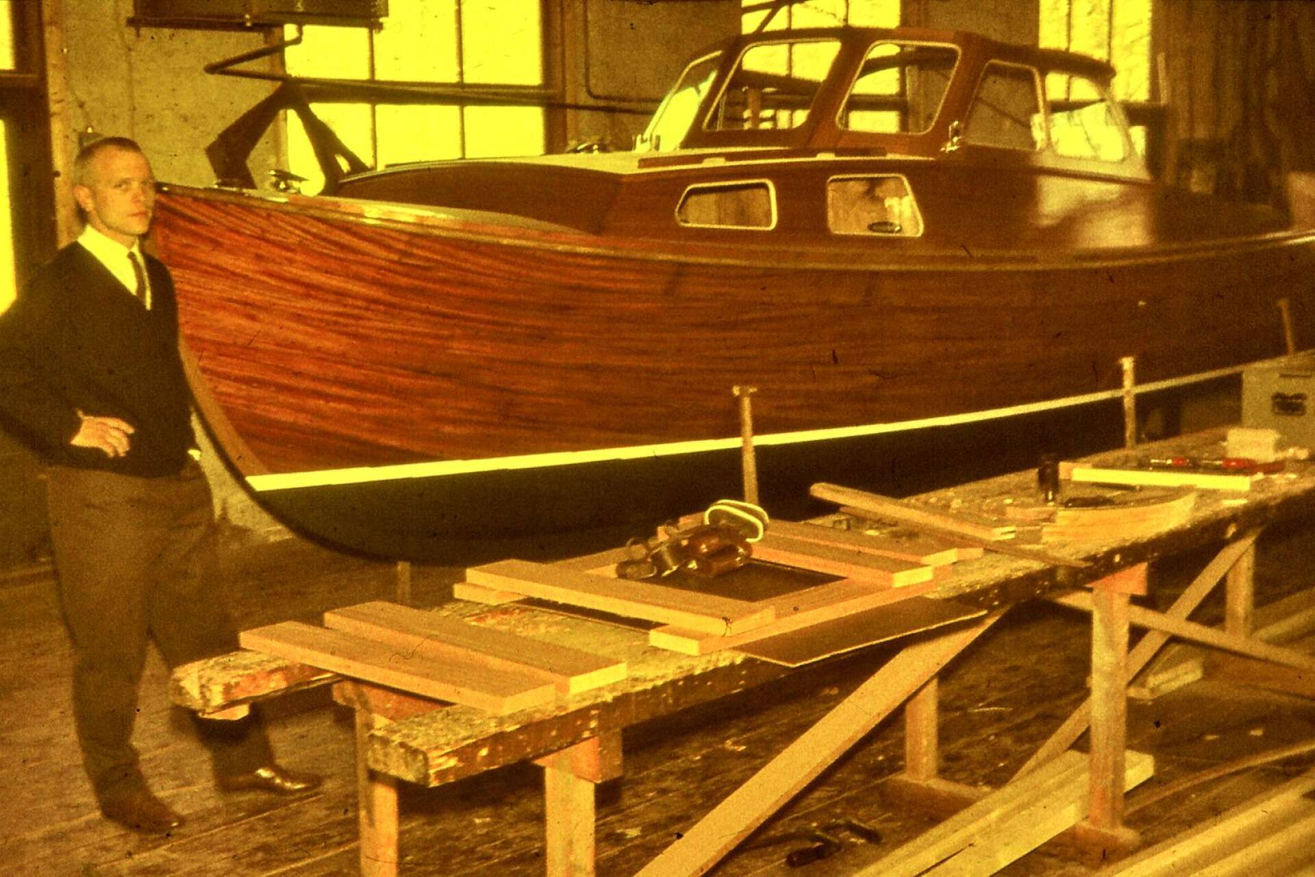 I maj 1963 kunde Henry Bylerius visa upp det färdiga resultatet, en ruffad mahognybåt.