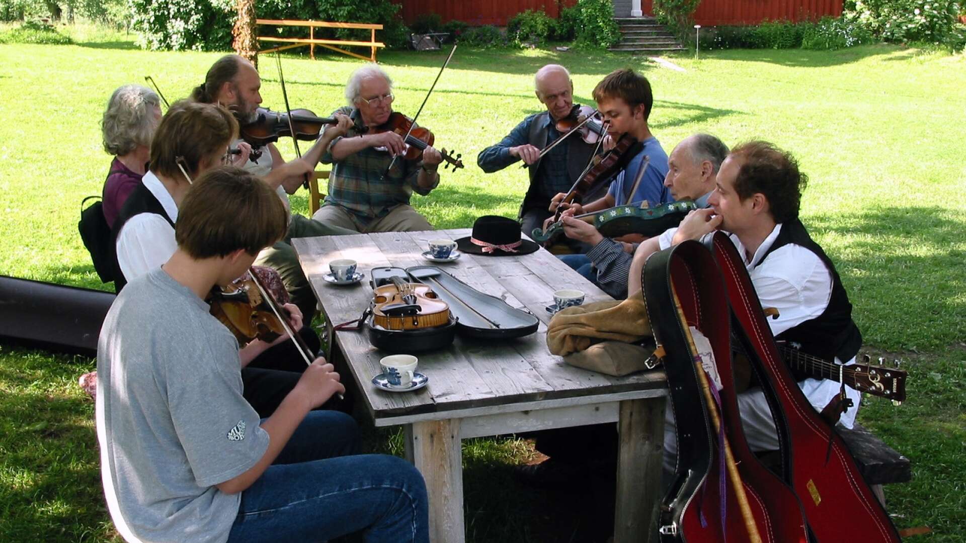 Den 19 juli kan alla som uppskattar folkmusik få sitt lystmäte på von Echstedtska gården. Då går den traditionella Spelmansstämman av stapeln. Arkivbild.