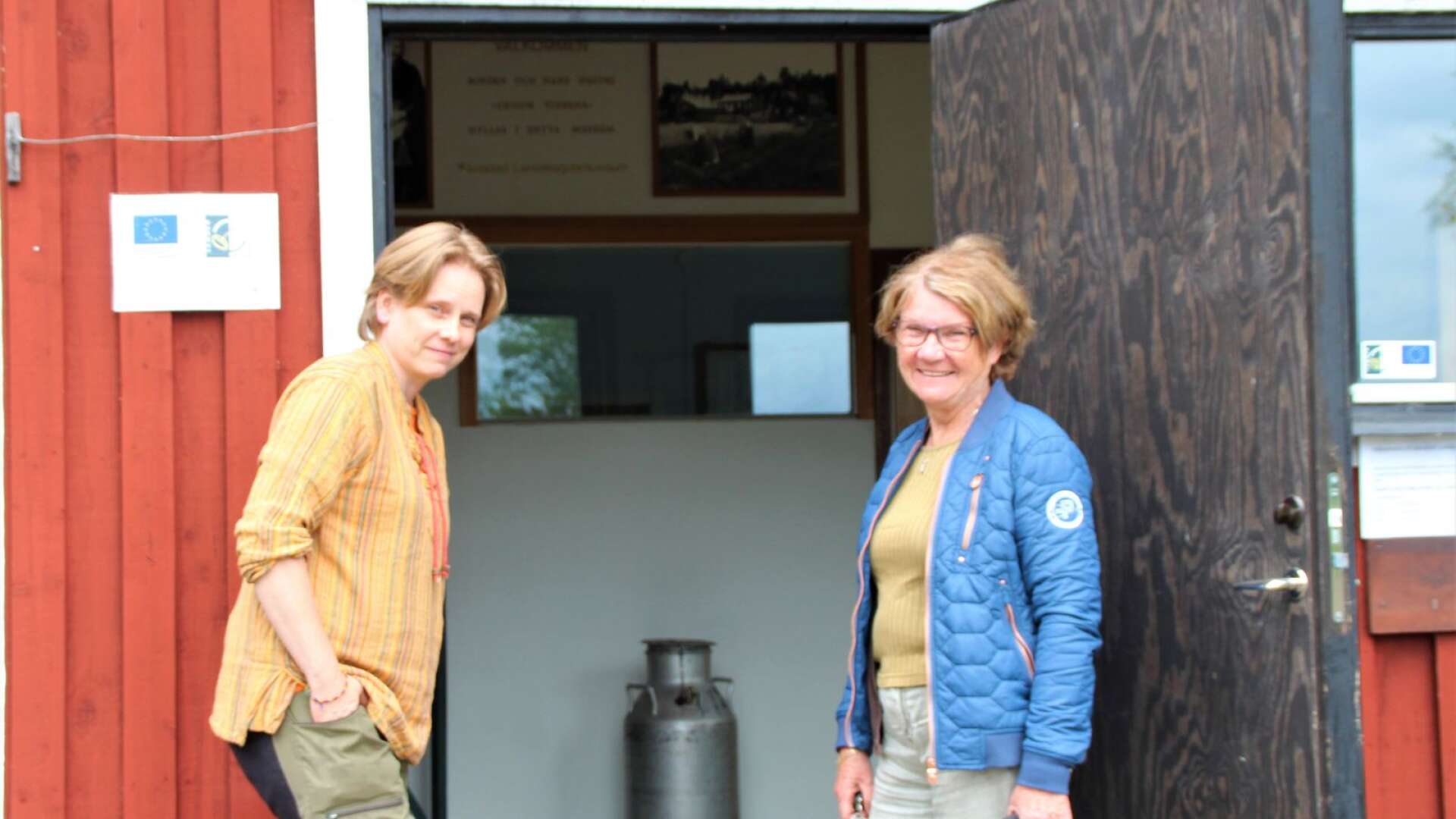 Agneta Granqvist och Margaretha Frimodig välkomnar till ett uppdaterat och digitaliserat Särestad landsbygdsmuseum.