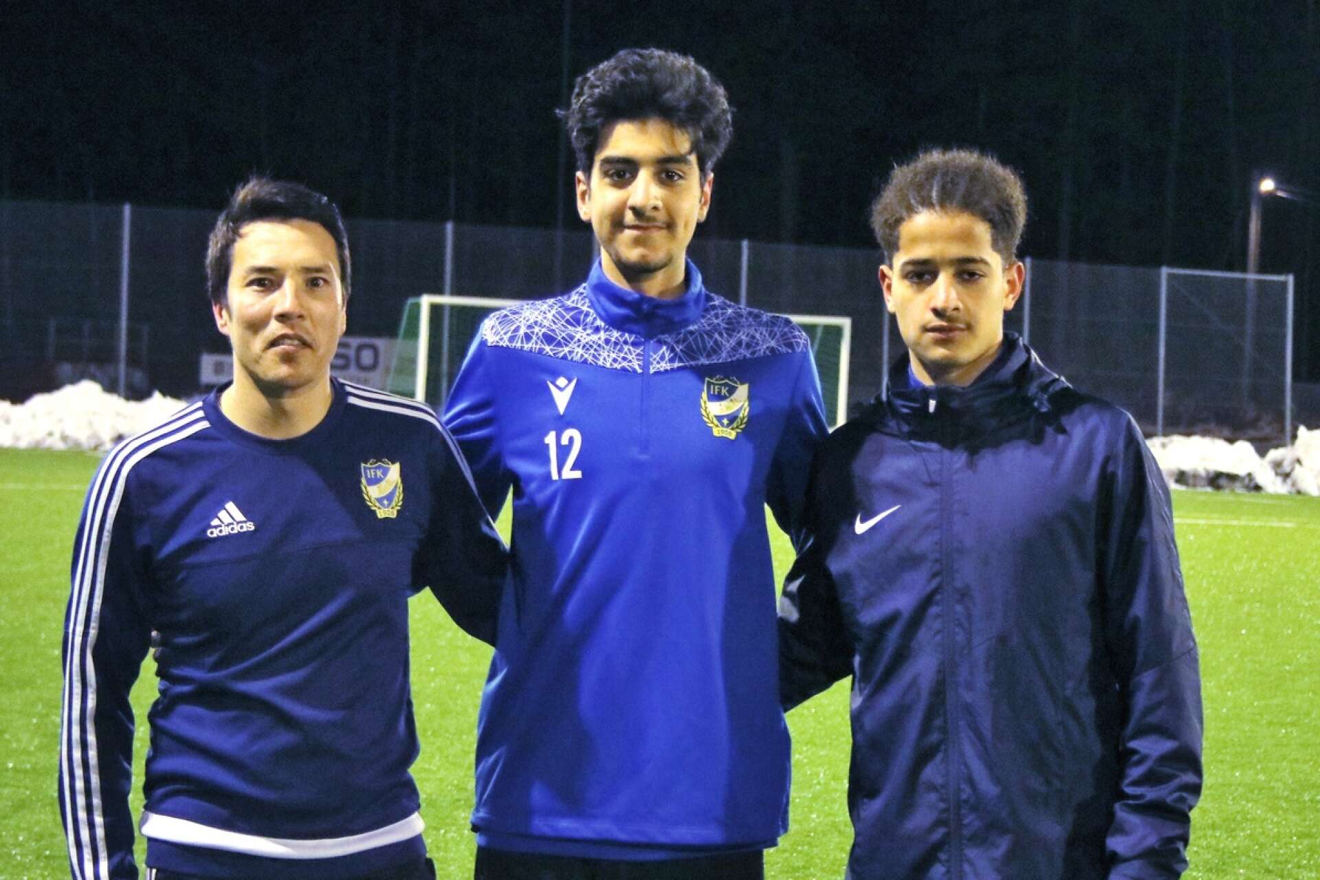 Najib Sultani, Hamza Chihadeh och Yousef Mutahar är med och krigar om platserna i IFK Åmåls startelva.