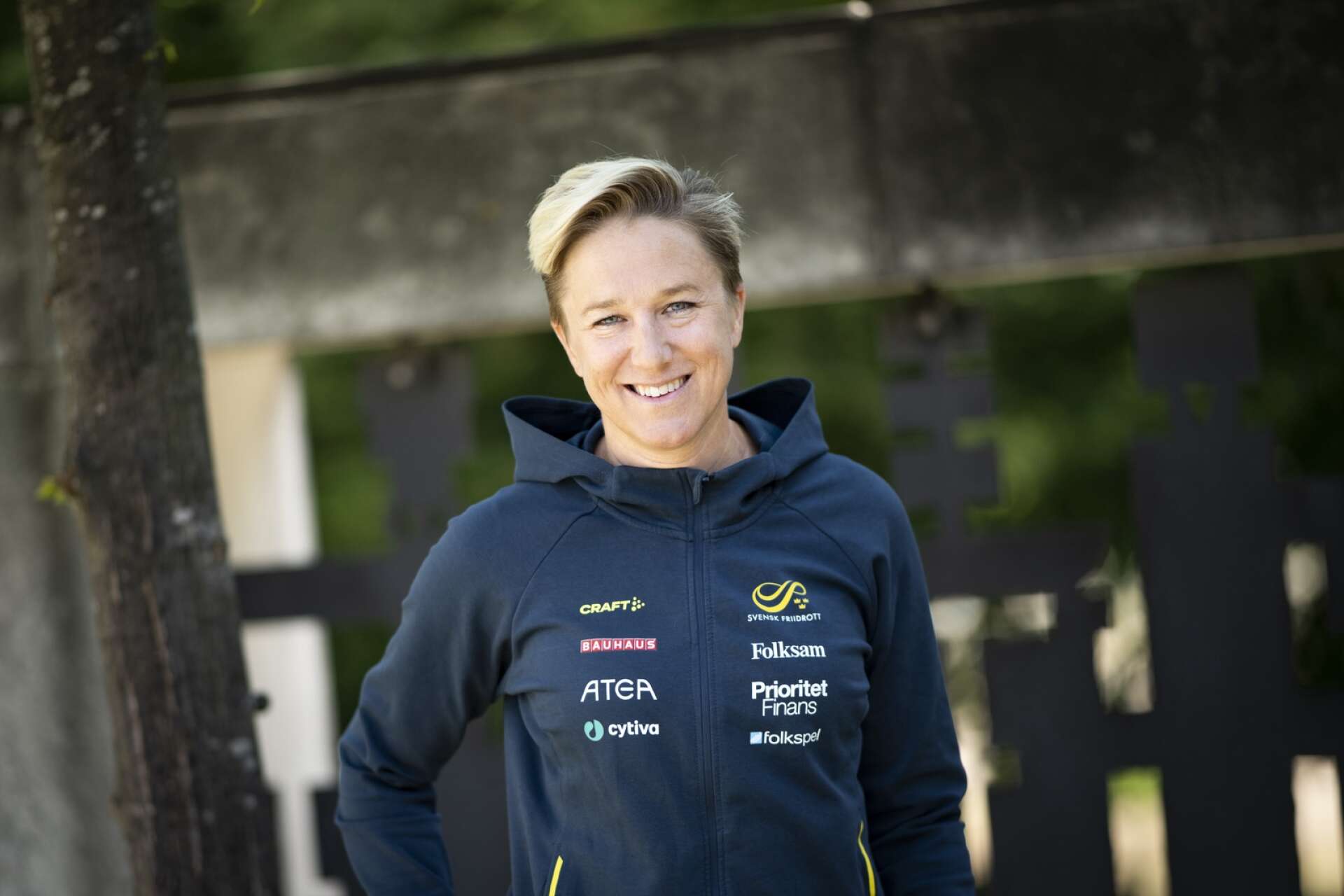Sveriges förbundskapten, Kajsa Bergqvist, säger att det är fullt möjligt att Henrik Larsson slår det svenska rekordet i ytterligare en distans.