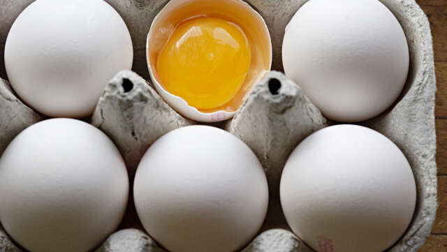 Flera livsmedelskedjor har återkallat äggpaket på grund av risk för salmonella. Arkivbild.