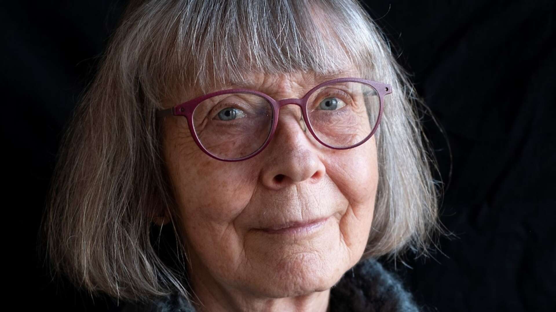 Ulla Wentzel får pris som bästa debutant i Värmland under 2022 av Föreningen Värmlandslitteratur.