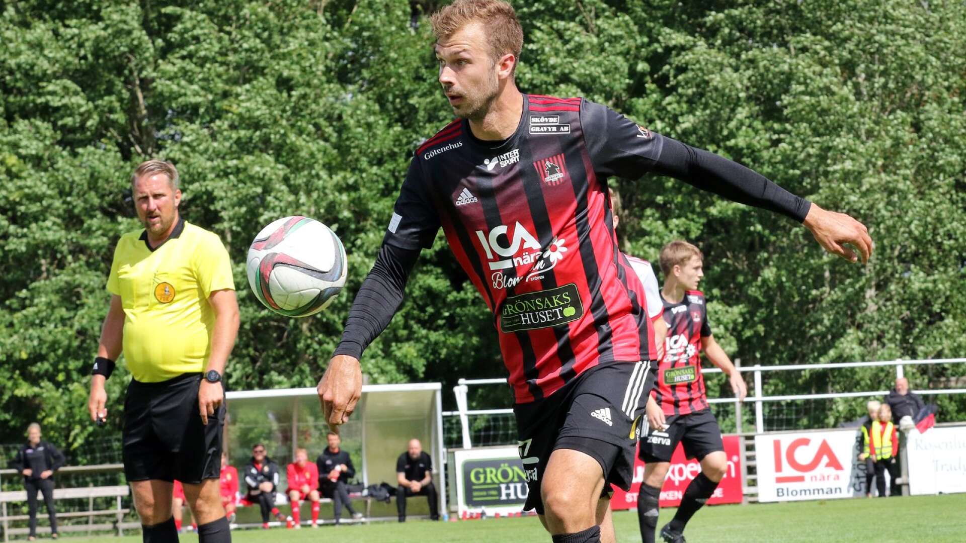 Trots flera goda chanser föll Oskar Mårtensson UIvåker mot Trollhättans FK.