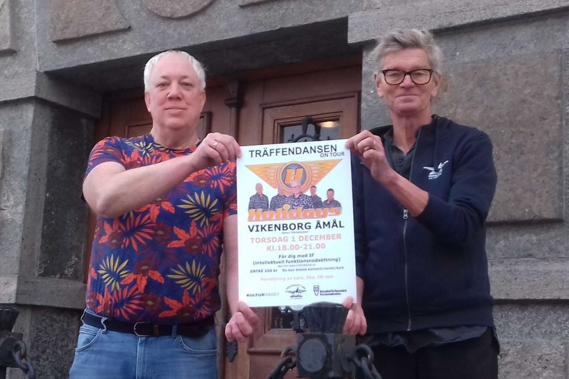 Studieförbundet Vuxenskolan, här representerat av Anders Hansson, och Göran Johansson på Paracraft ligger bakom arrangemanget Träffendansen. Det har skickats ut inbjudan till Dalslandskommunerna och några kommuner i södra Värmland.