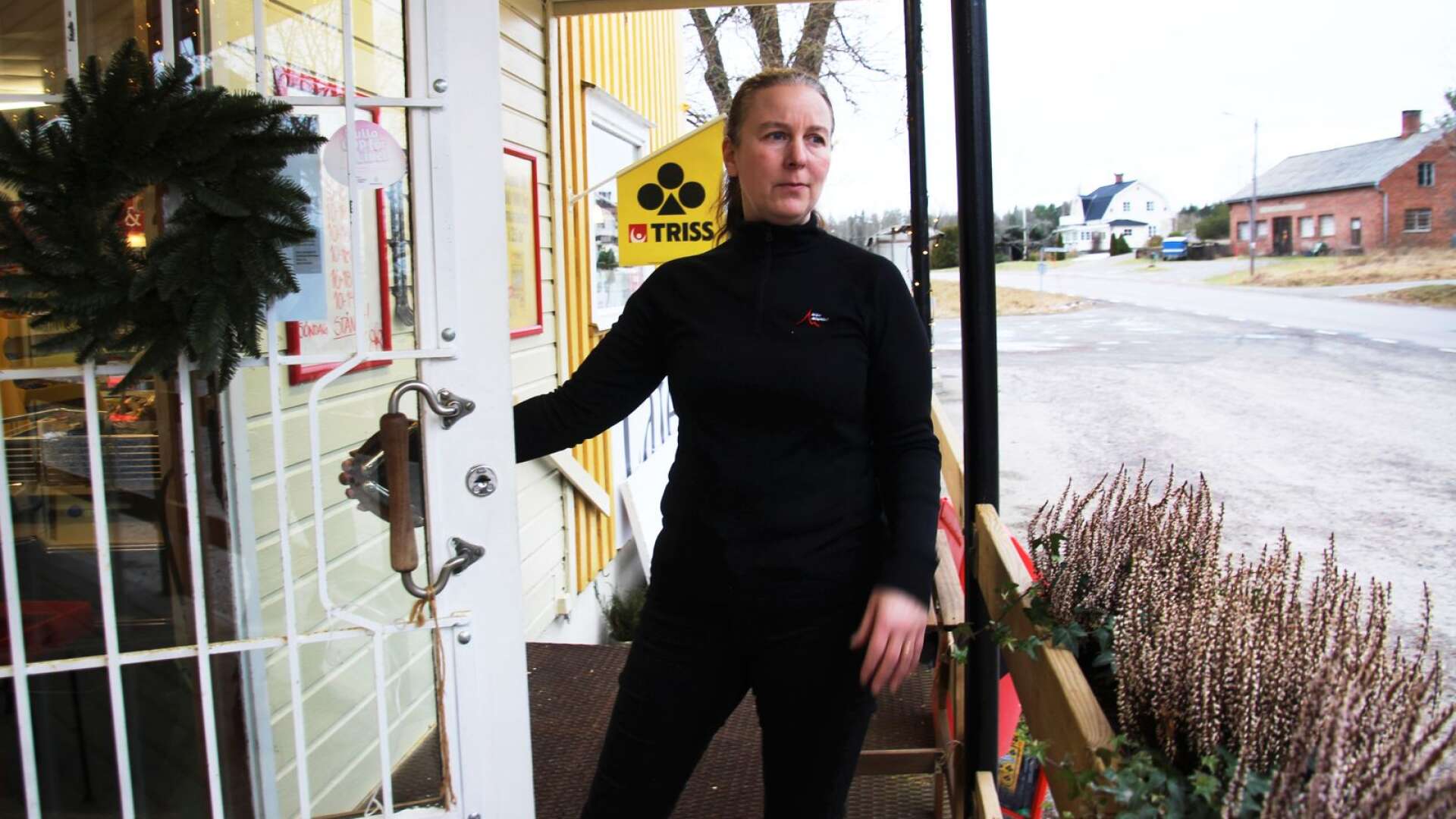 Botilsäters Lanthandel har haft ett bra år under pandemin och lokalborna handlar mycket hemma, men att norrmännen uteblir nu är ett orosmoln, berättar Veronica Fredriksson.