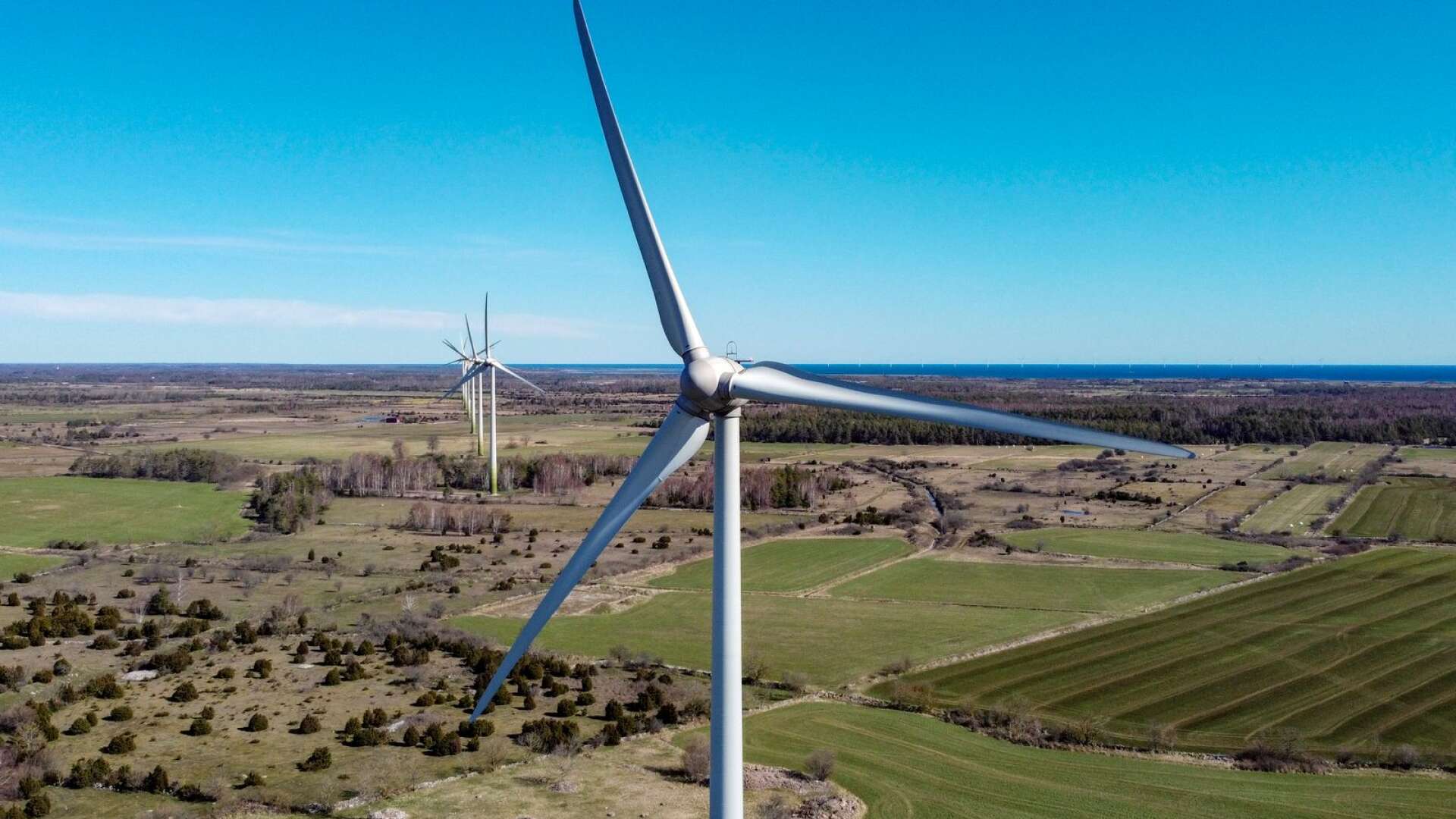 Vindkraften producerar el 90 procent av årets timmar och produktionsmönstret är tydligt: På hösten och vintern när elen behövs som bäst är produktionen av vindkraft också som störst, skriver Daniel Badman.