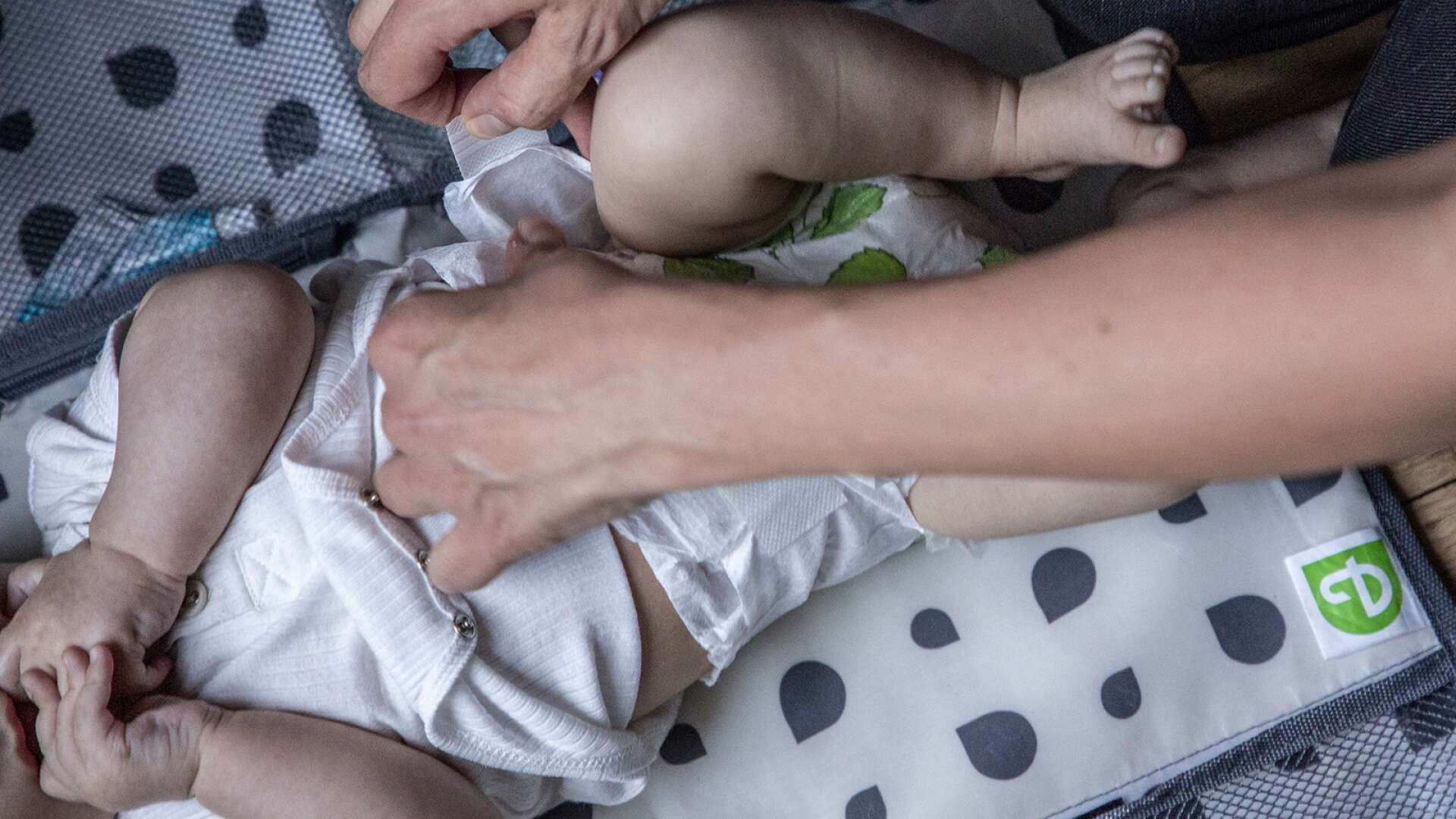 Barnafödandet har varit lågt i Åmål under 2023. GENREBILD.