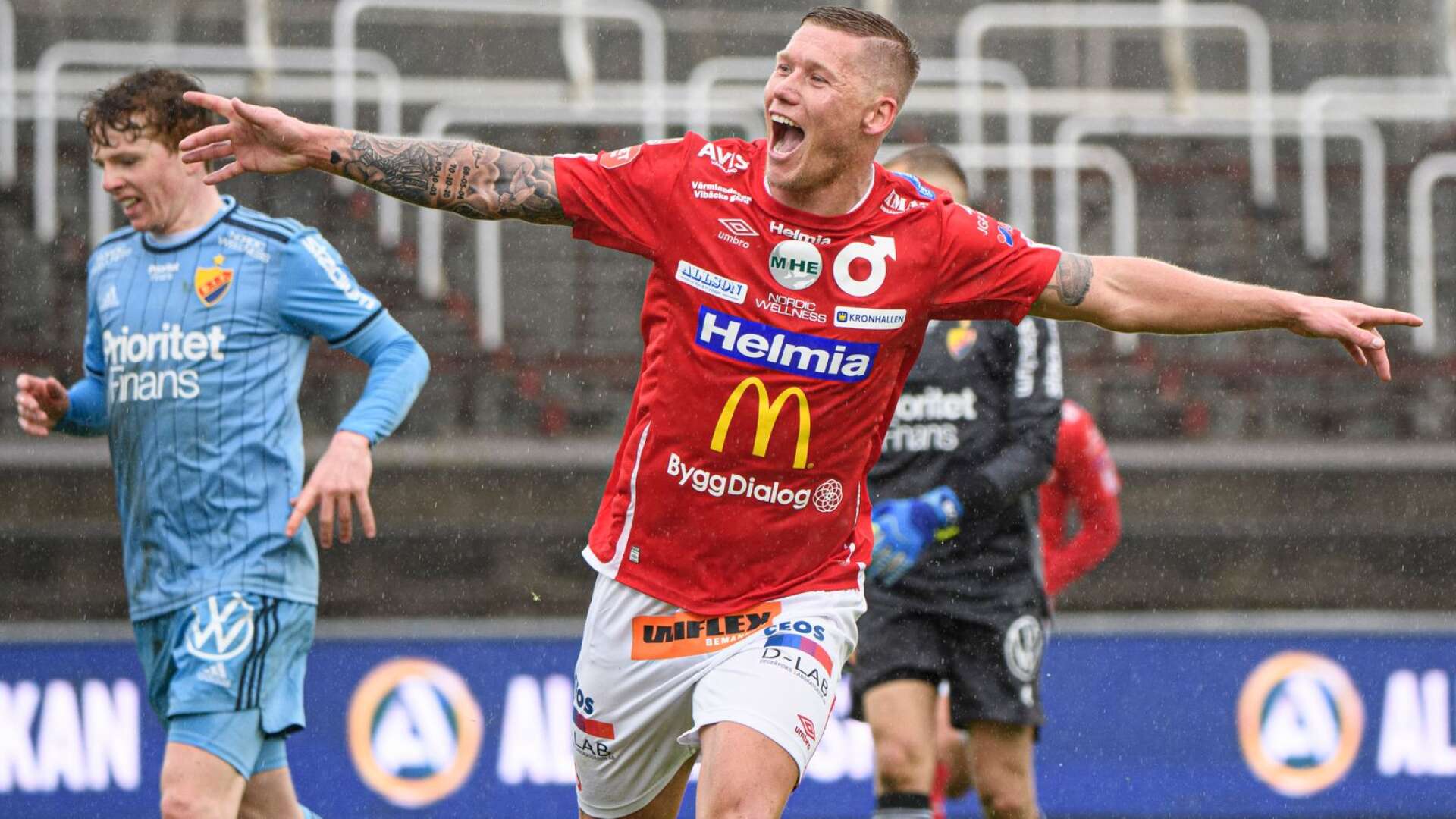Victor  Edvardsen sänkte Djurgården på Stora Valla förra säsongen genom att göra två mål. Kommande säsong spelar han i blårandigt i stället för rödvitt.