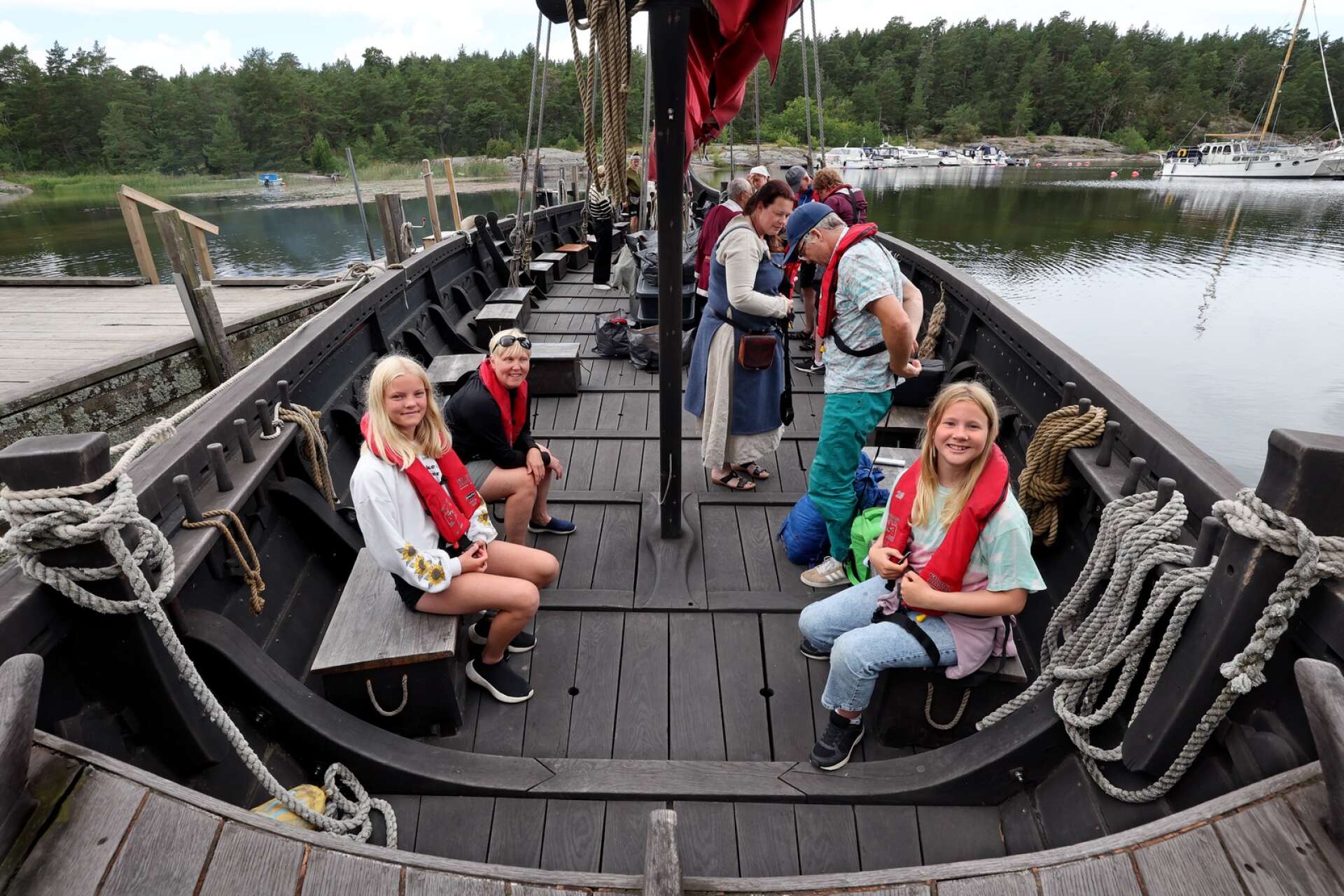 Betty, Annica och Ulf Renman tillsammans med Linnéa Hedmark från Östersund är taggade på vikingatur. 