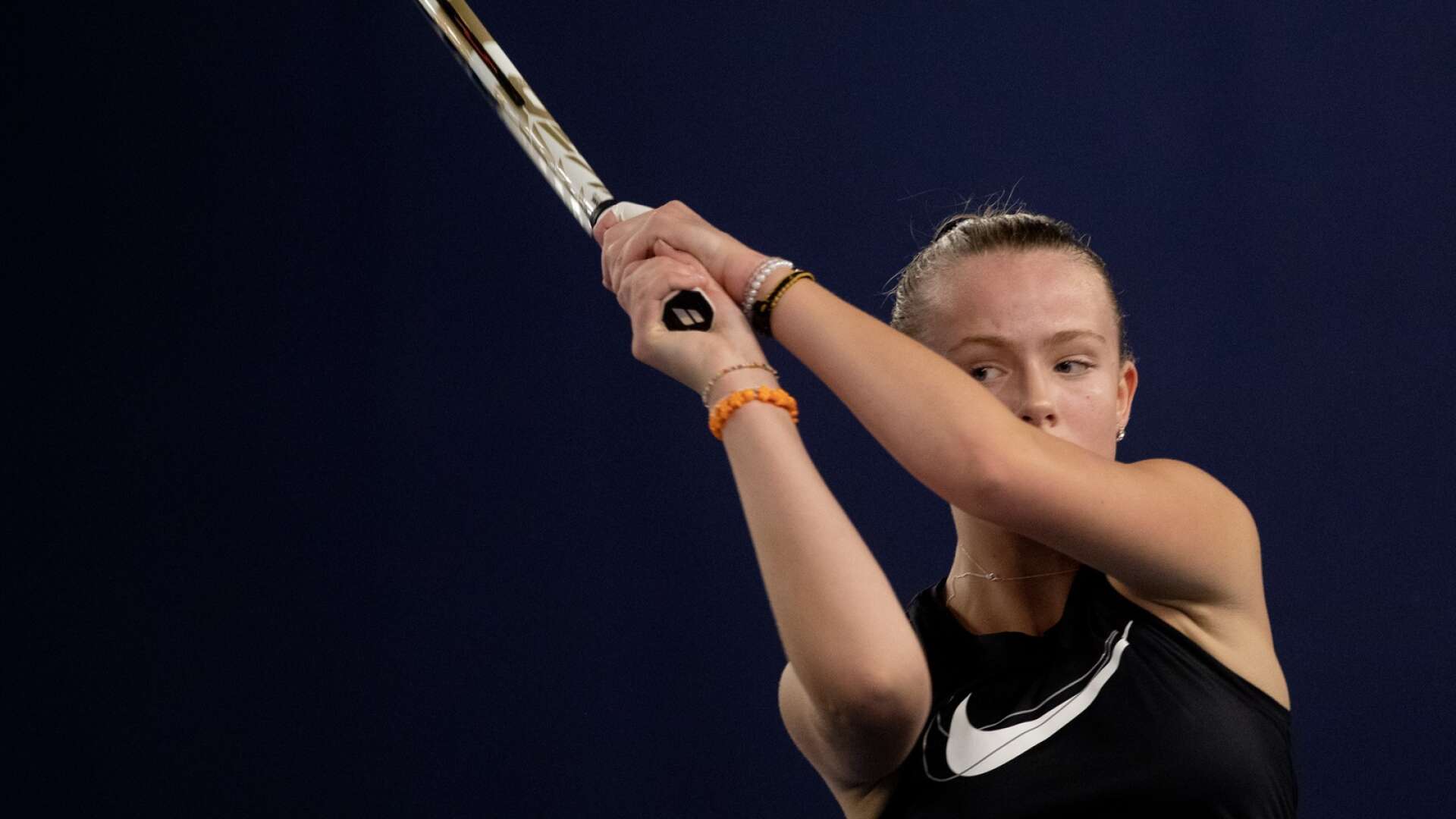 Lisa Pettersson lägger mycket tid och engagemang på sin tennissatsning.