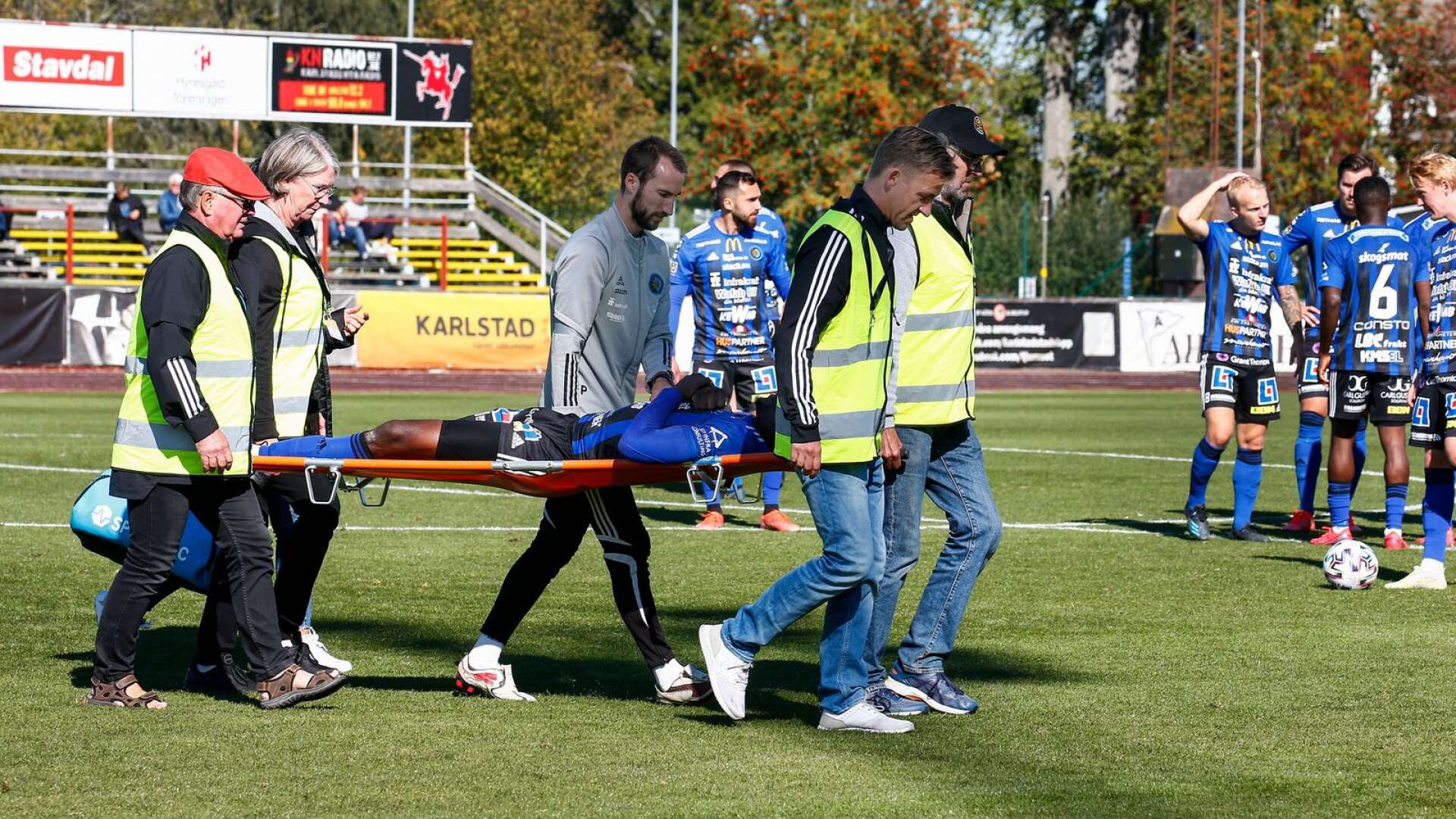 Karlstads Isaac Boye skadade axeln i hemmamatchen mot Umeå på Tingvalla IP.