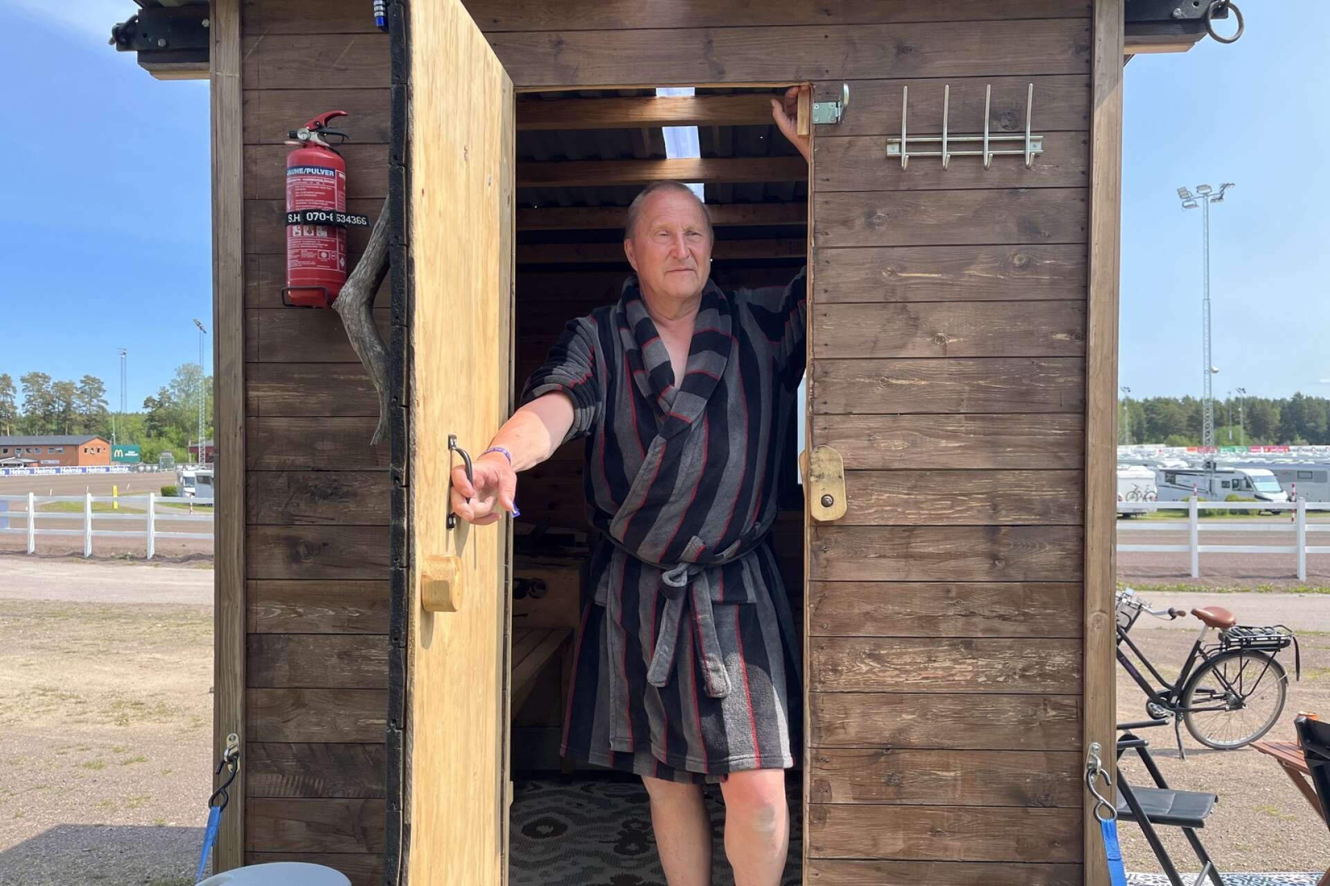För Sören Hult är det självklart att ta med sig bastun när han ger sig ut med husbilen. För Sören Hult är det självklart att ta med sig bastun när han ger sig ut med husbilen.
