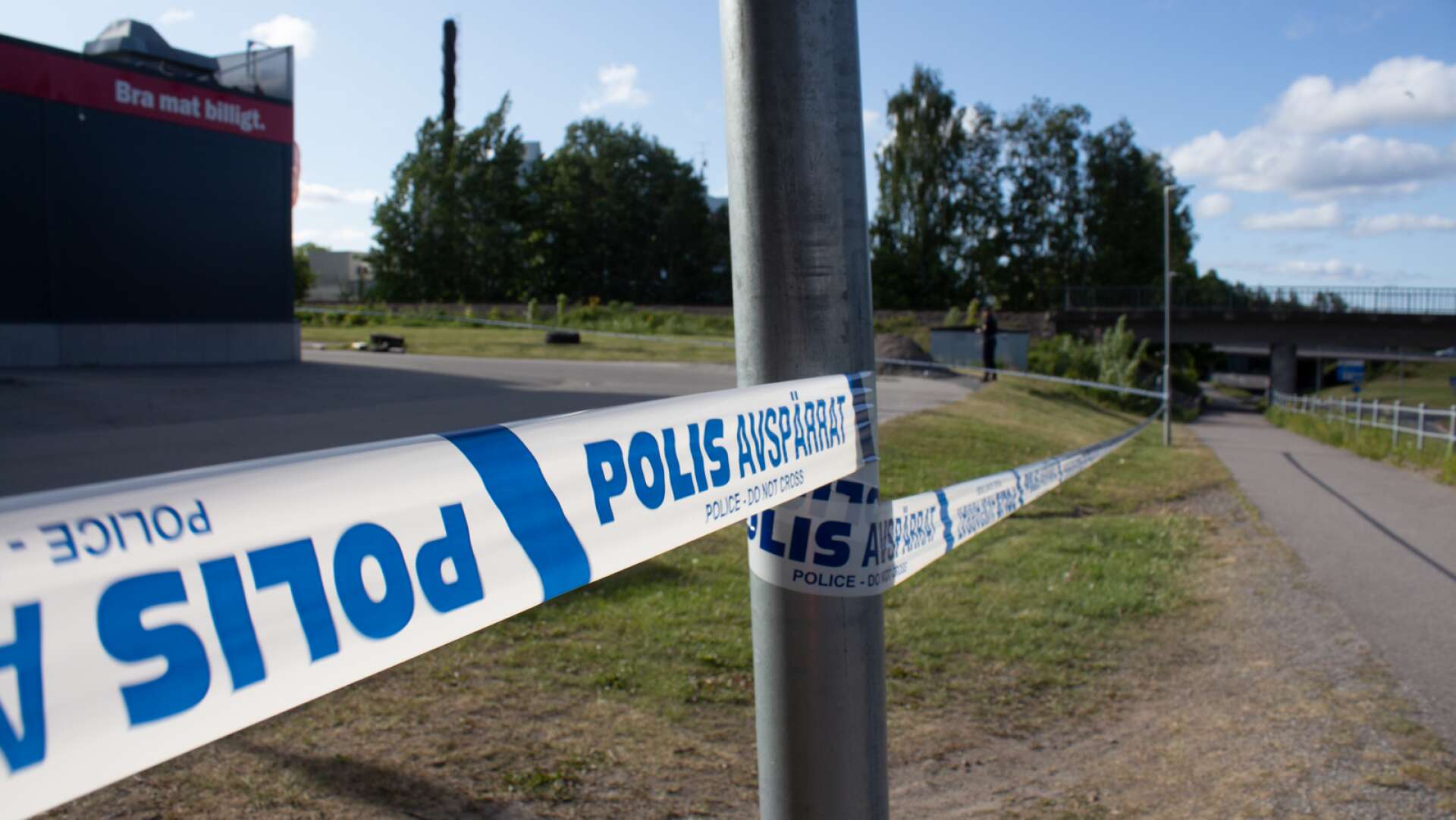 Ett företag på Skolgärdet blev utsatta för ett inbrott på fredagen.