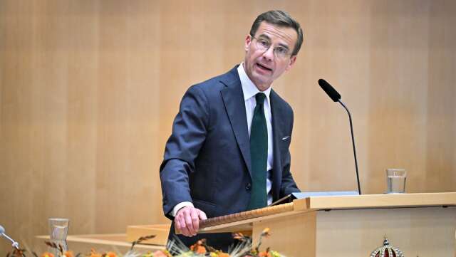 Statsminister Ulf Kristersson (M) talar vid Riksmötets öppnande i riksdagens kammare under tisdagen.