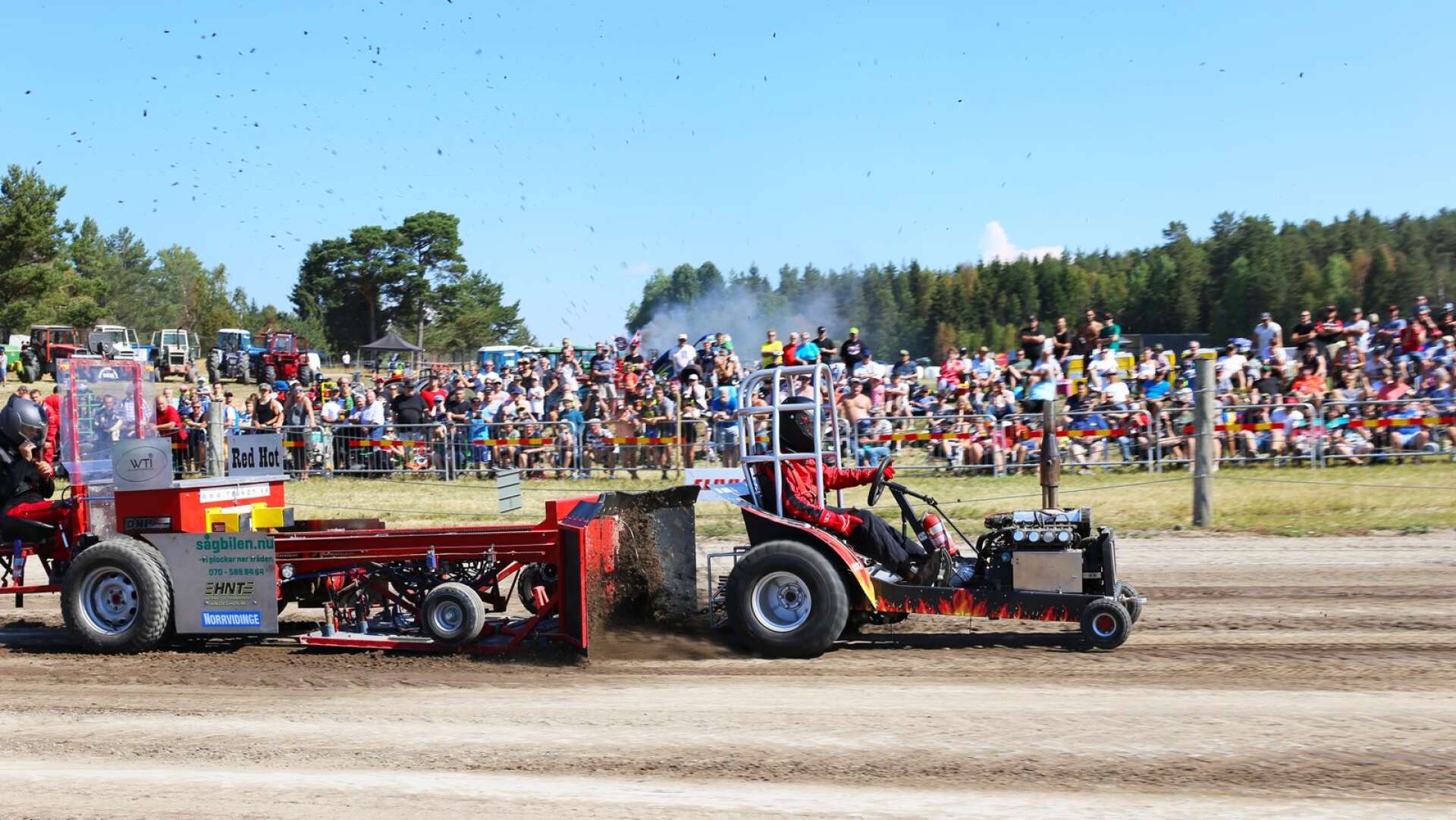 Den 13 juli hålls en SM-deltävling i den intresseväckande sporten traktorpulling i Väse.