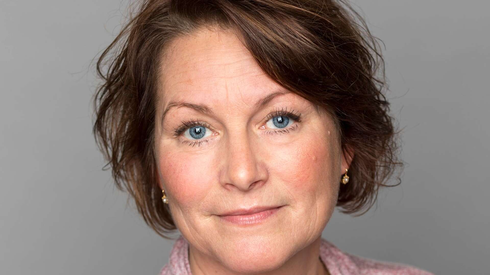 Camilla Gustafsson, ordförande för Vårdförbundet Värmland sluter upp på hälso- och sjukvårdsdirektören Lena Gjeverts sida i barnmorskestriden.