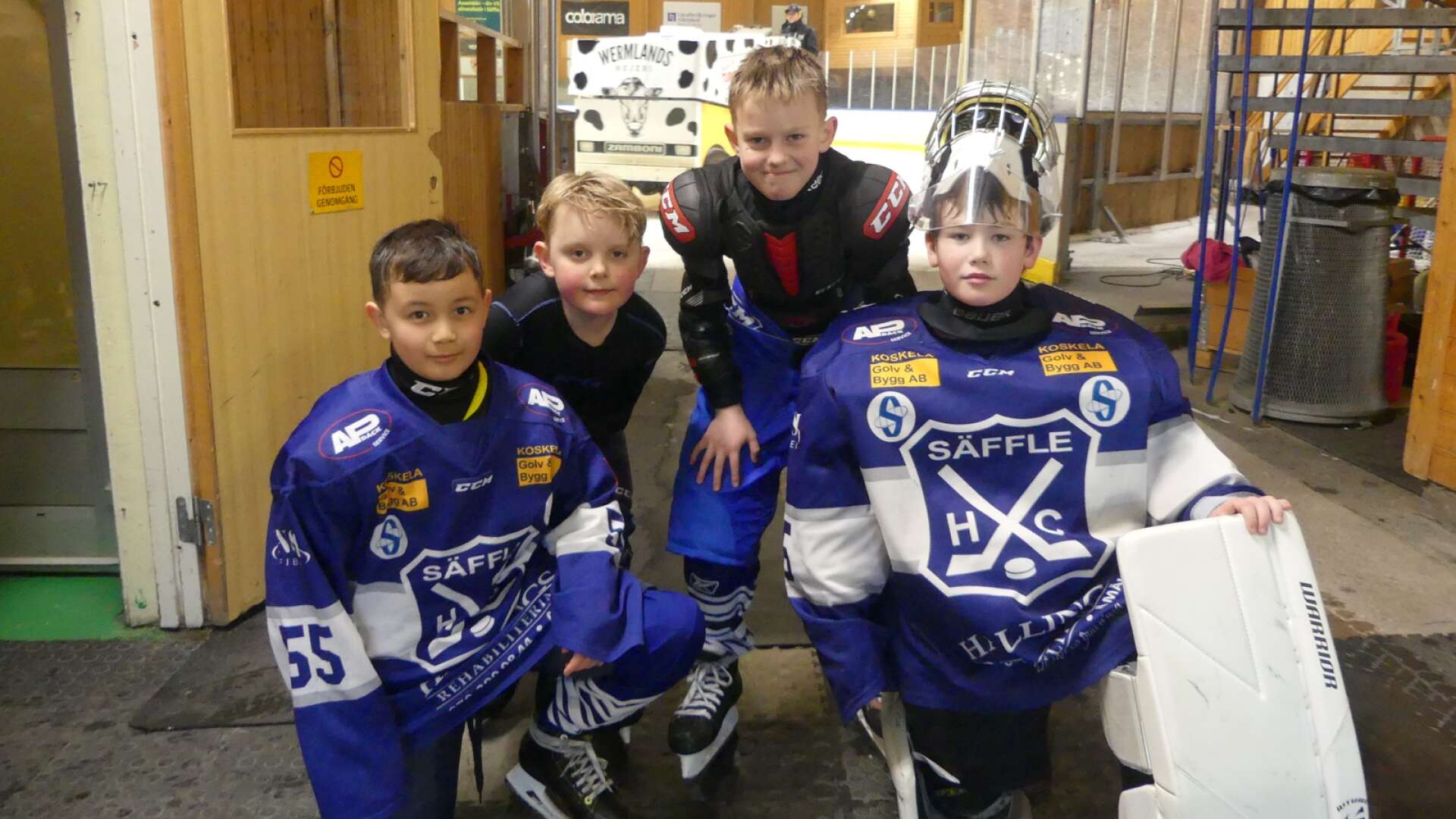 William Malmkvist, Alfred Smersfeldt, David Kihlberg och Alexander Dahlström tycker att det är kul att spela hockey.