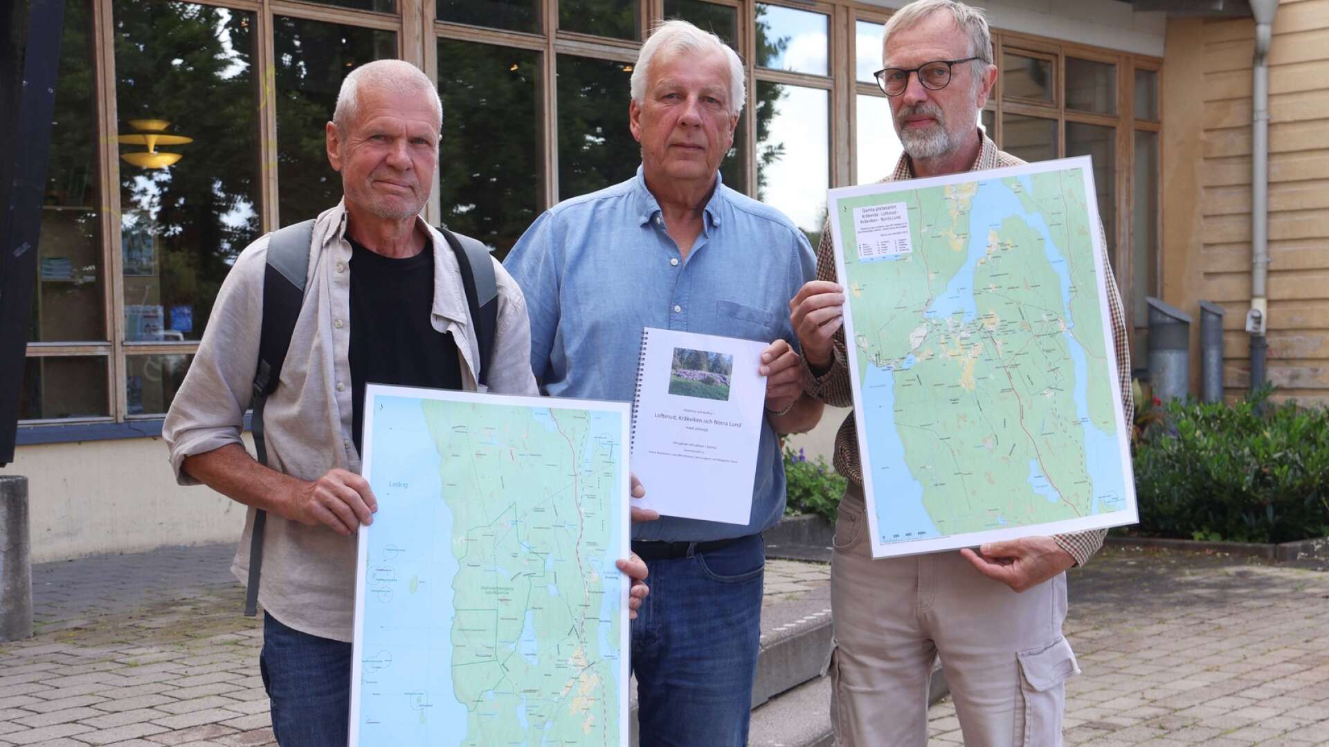 Från vänster Göran Bryntesson, Lars-Åke Karlsson och Clas Leander har gjort ett värdefullt och intressant arbete med att dokumentera de gamla namnen på både kartor och skrift.