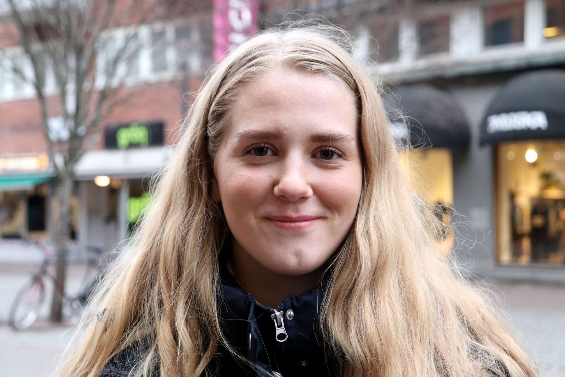 Ida Wahl, 20, vårdbiträde, Arvika