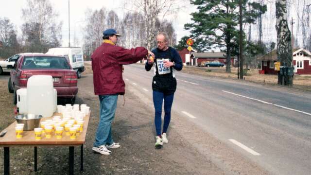 Det har kommit in ett medborgarförslag till Sunne kommun där förslagsställaren vill att Fryken maraton arrangeras igen. Fotot togs vid första Fryken maraton 1998.