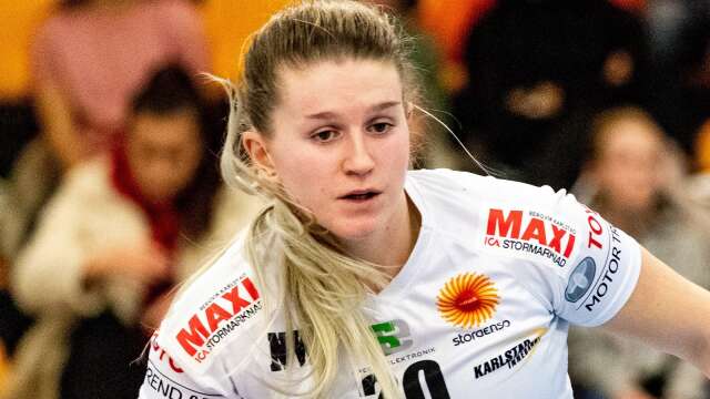 Adina Alfredsson blir kvar i Karlstad IBF. 