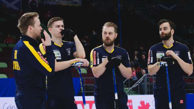 Niklas Edin, Christoffer Sundgren, Rasmus Wranå och Oskar Eriksson har inlett säsongen  med fjärdeplats i Oslo och final i Kanada. Segern var mycket nära i den sistnämnda turneringen.