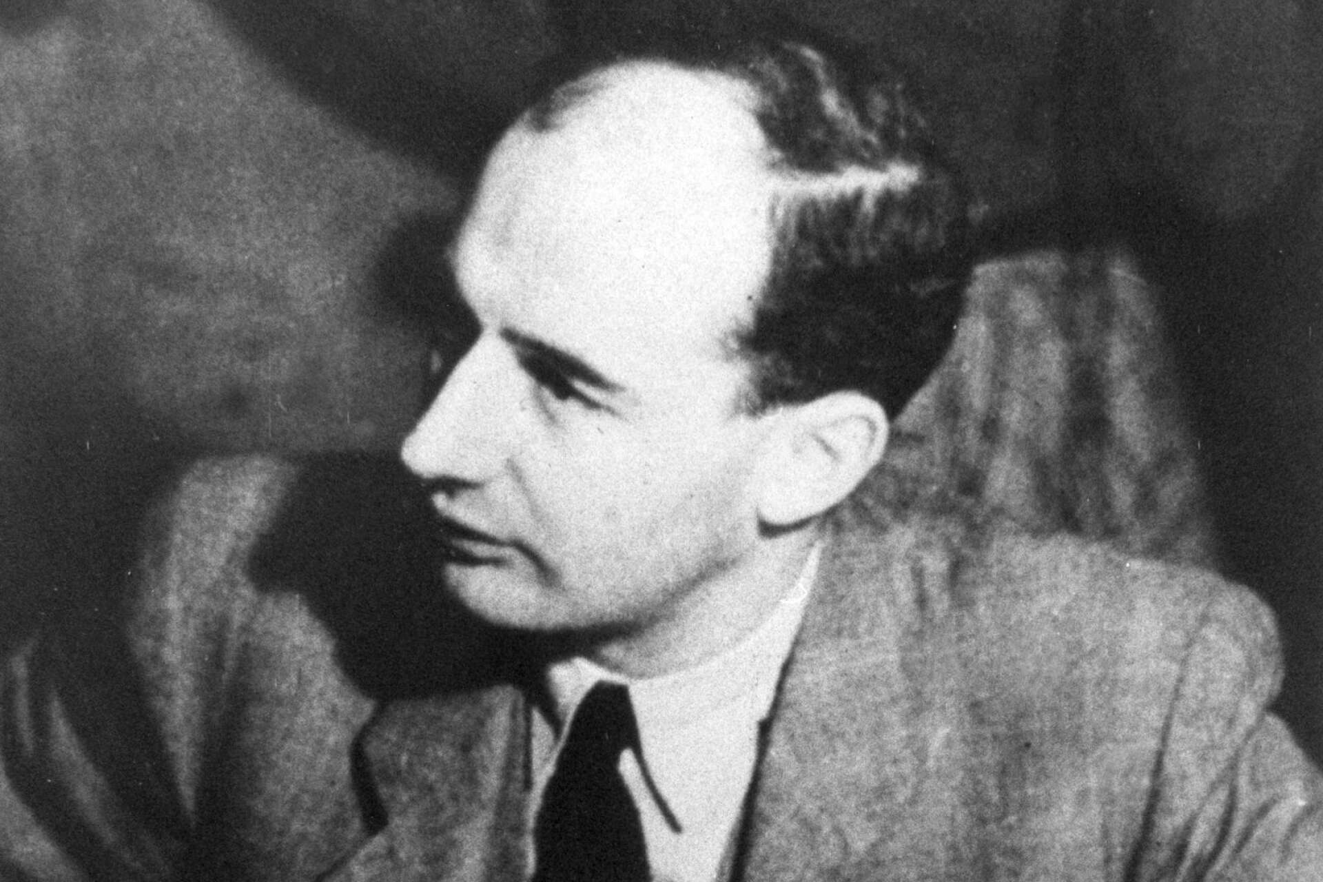Den 27 augusti firar vi Raoul Wallenberg dag för att påminna oss alla om hur viktigt det är att stå upp för mänskliga rättigheter och respekt för alla – alla! – människor, skriver Lena J Olsson med flera.