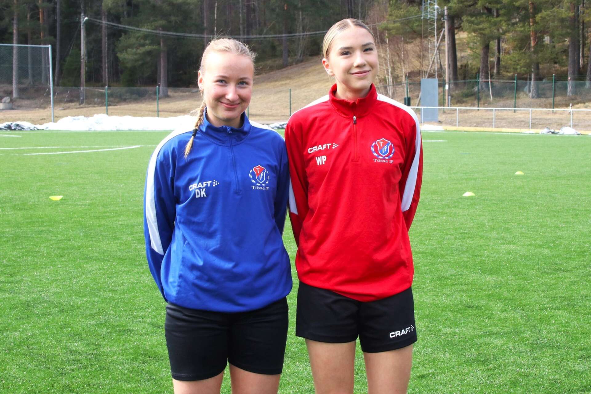 Emma Strömqvist och Meja Gustavsson är nya i Tösse IF. Båda kommer från IF Viken.